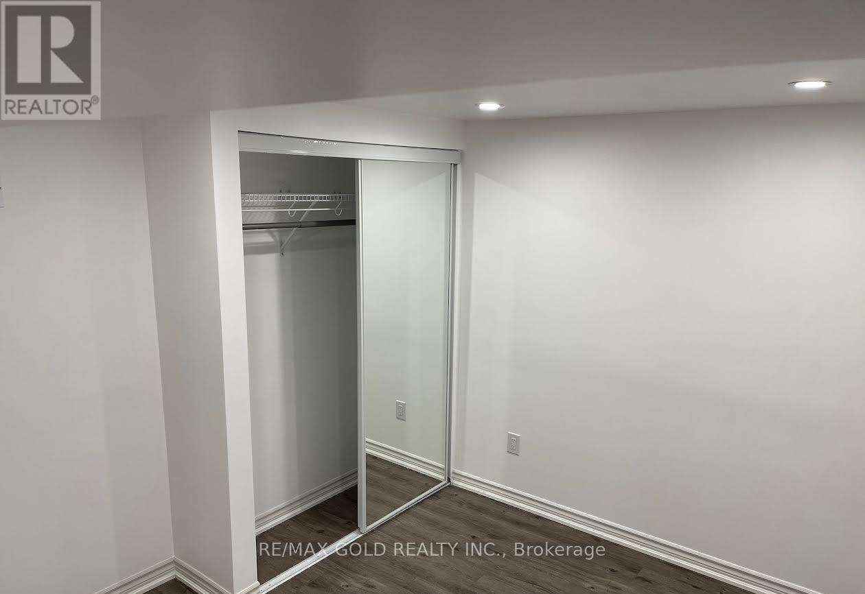 2946 Quetta Mews, Mississauga, Ontario  L5N 1Z7 - Photo 7 - W12714880