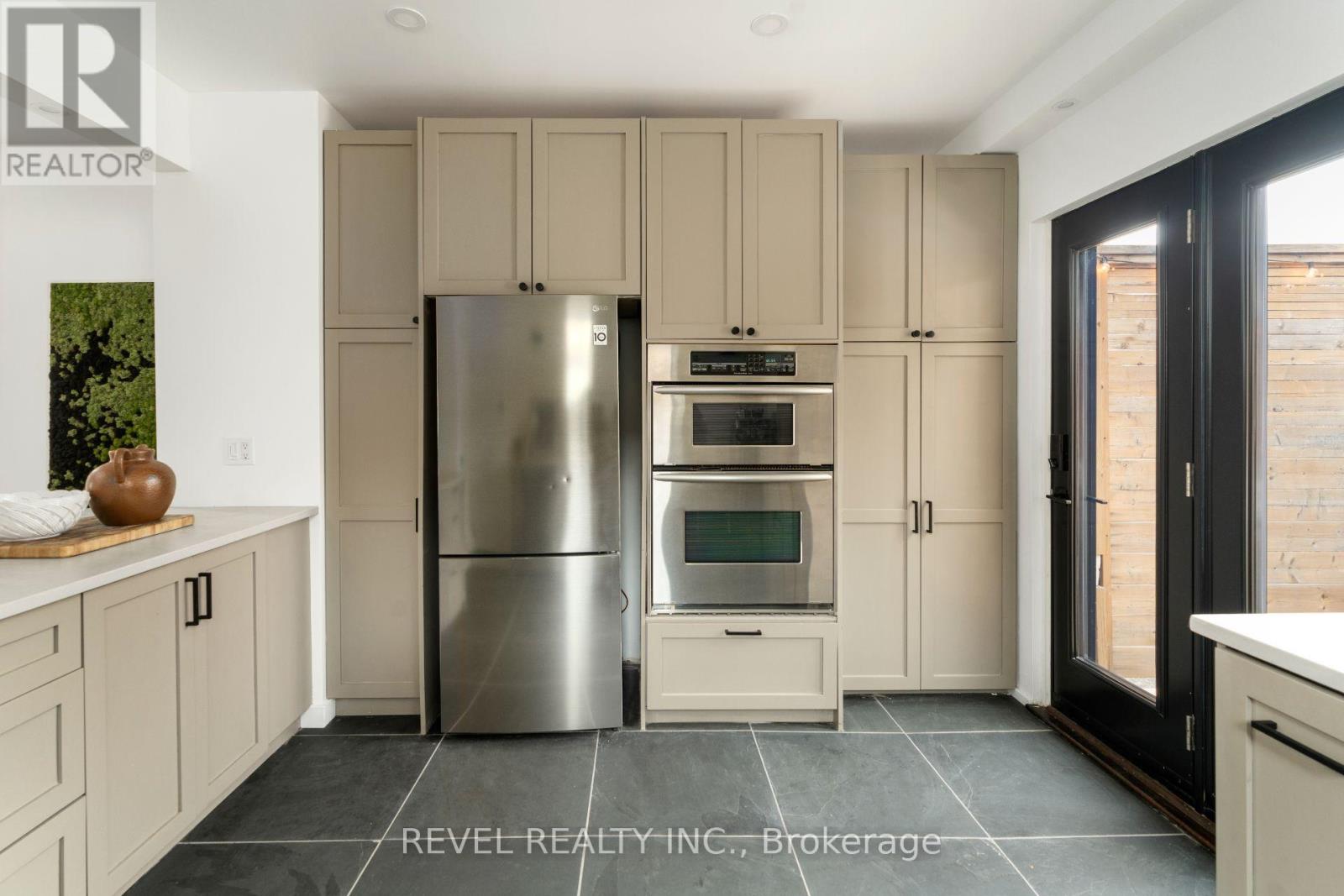 102 Eighth Street, Toronto, Ontario  M8V 3C4 - Photo 15 - W12714892