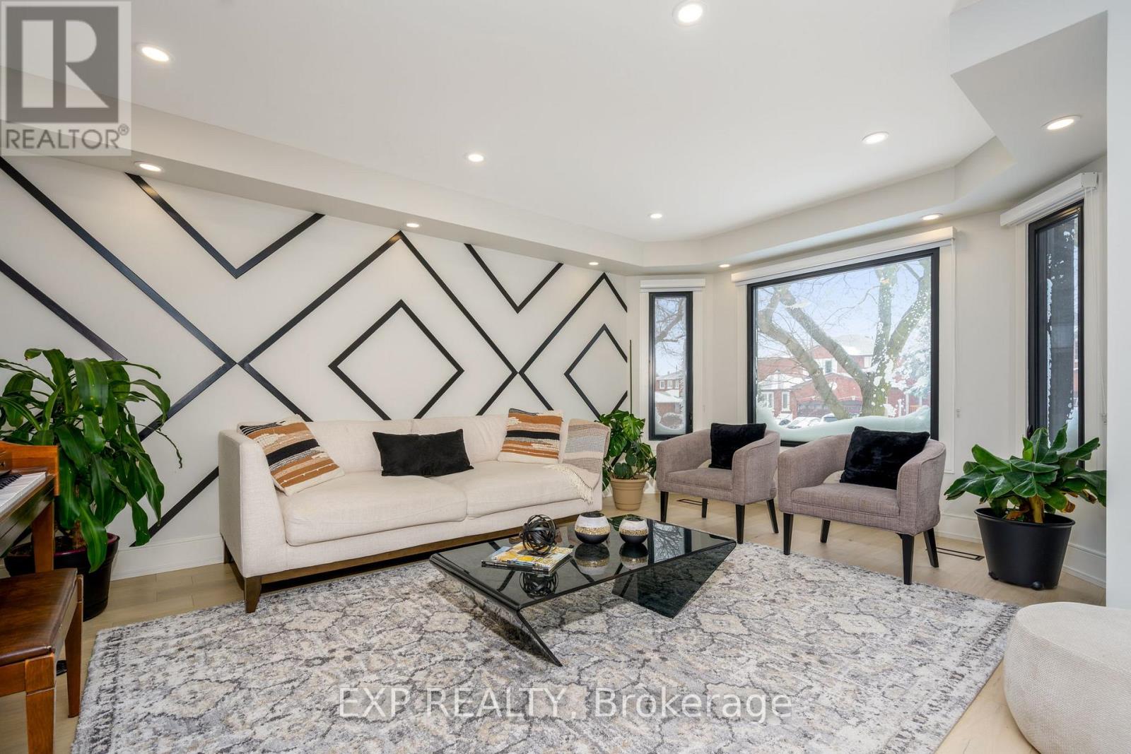 1279 Winterbourne Drive, Oakville, Ontario  L6J 7E4 - Photo 5 - W12714928