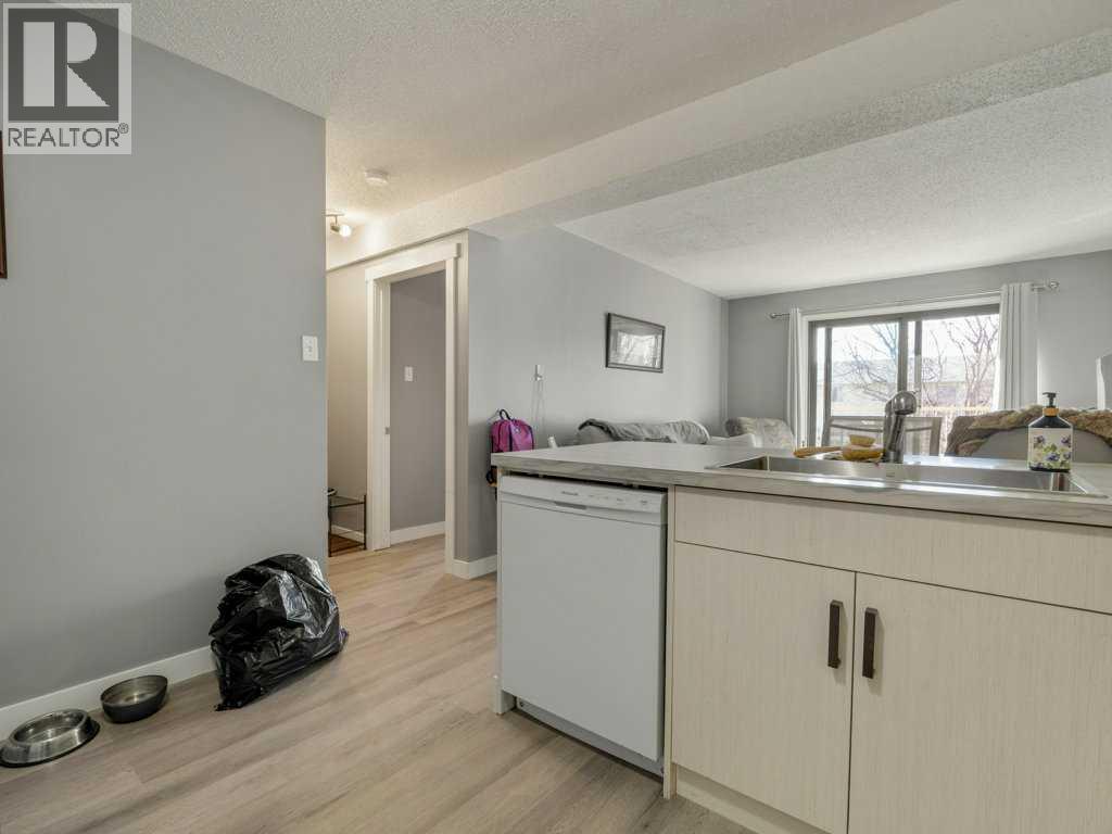 204, 855 Columbia Boulevard W, Lethbridge, Alberta  T1K 5B8 - Photo 15 - A2280328