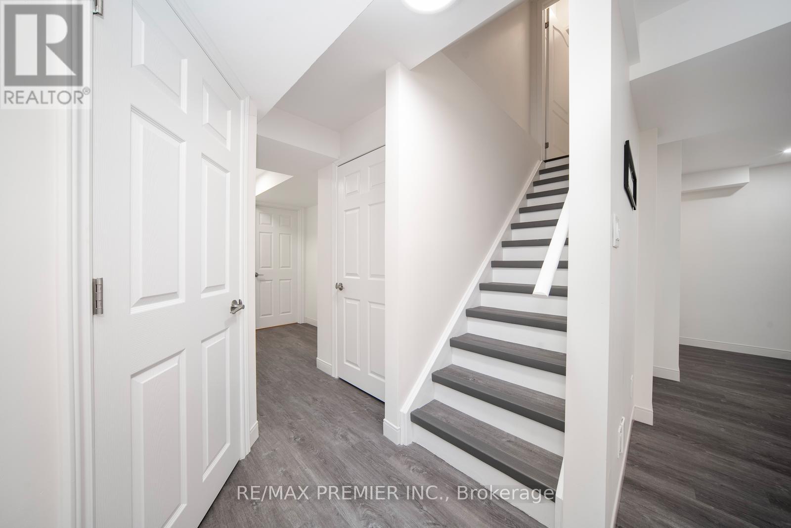 Lower - 1058 Cameo Street, Pickering, Ontario  L1V 2P8 - Photo 4 - E12714856