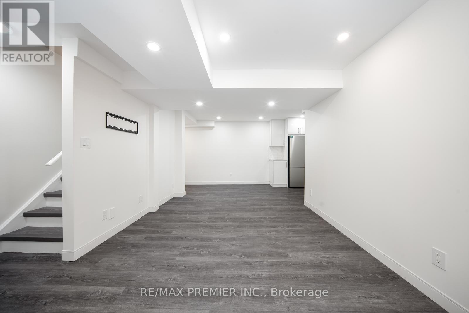 Lower - 1058 Cameo Street, Pickering, Ontario  L1V 2P8 - Photo 5 - E12714856