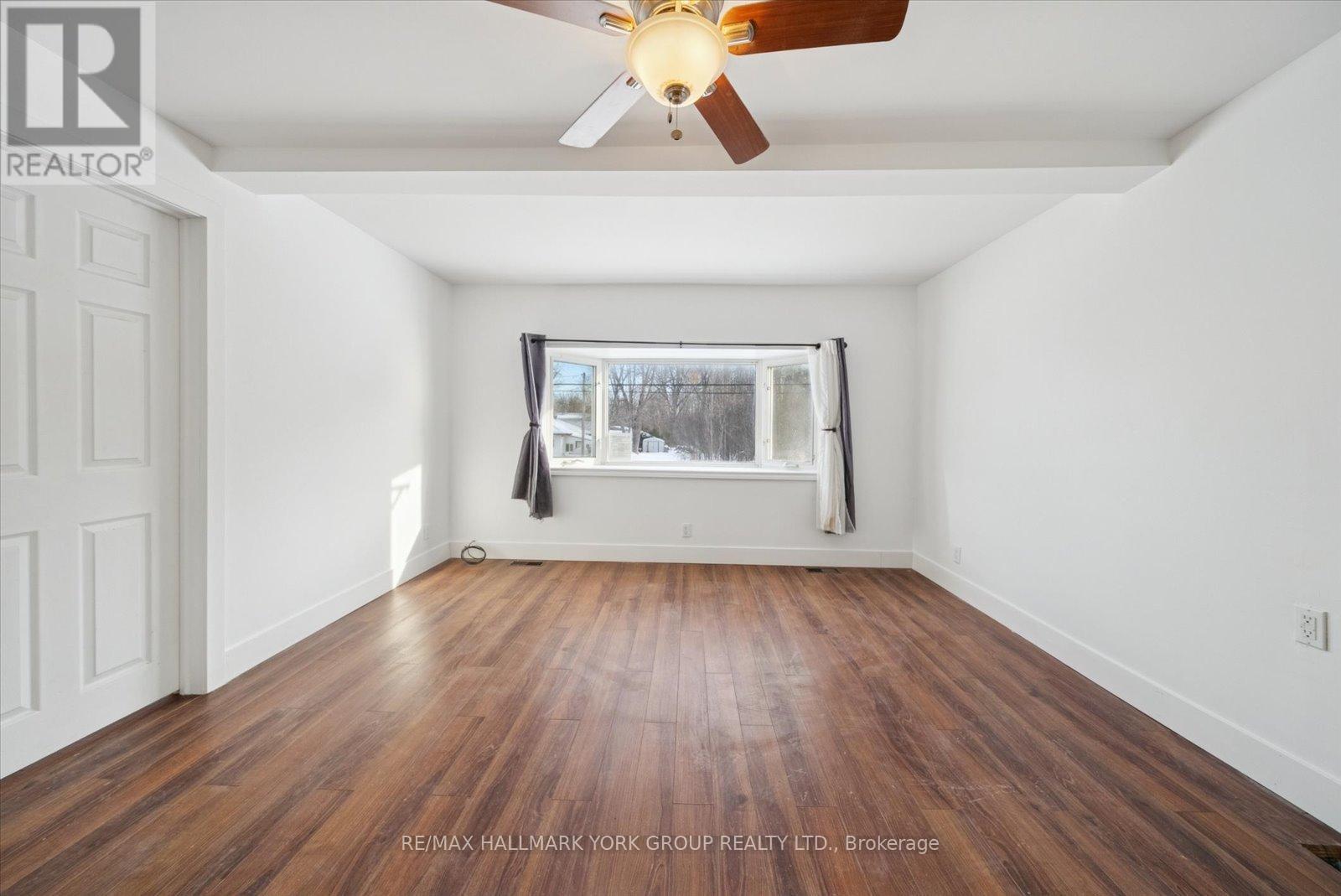 Upper - 27008 Kennedy Road, Georgina (Historic Lakeshore Communities), Ontario  L0E 1S0 - Photo 20 - N12648558