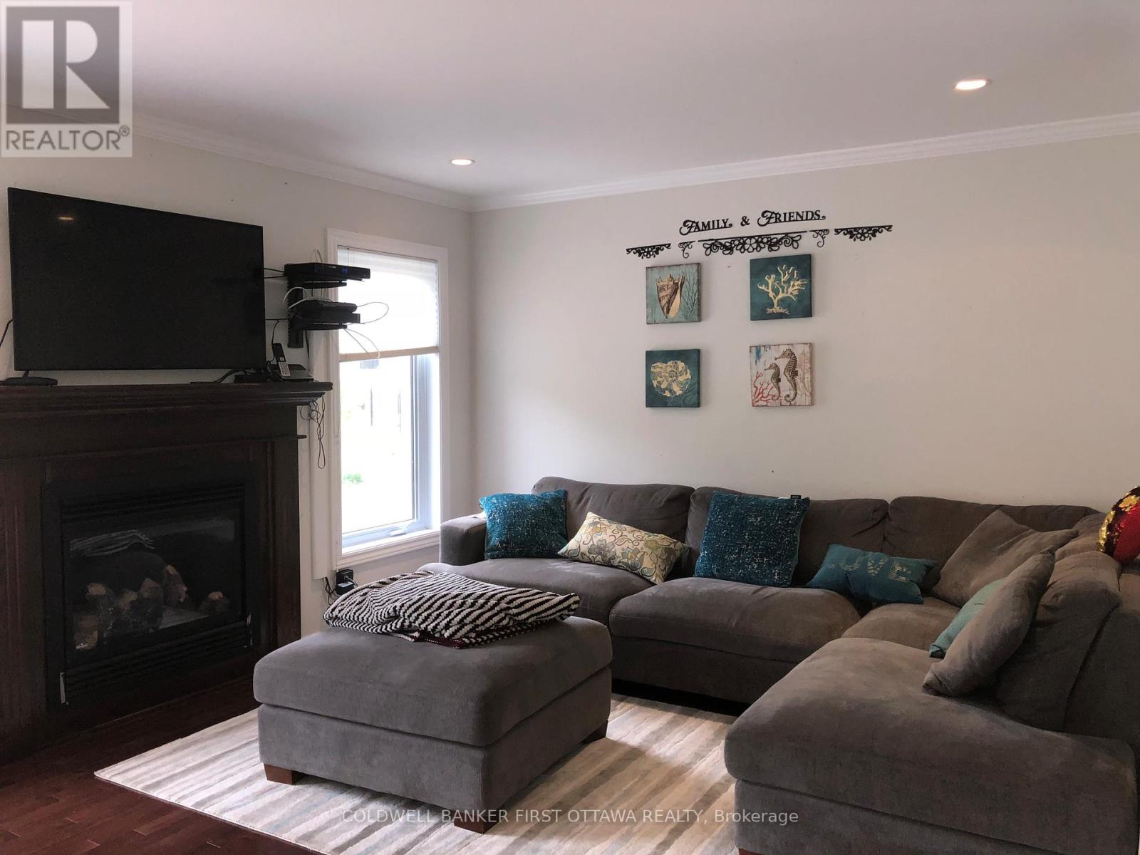 601 Clearbrook Drive, Ottawa, Ontario  K2J 5S2 - Photo 11 - X12714982