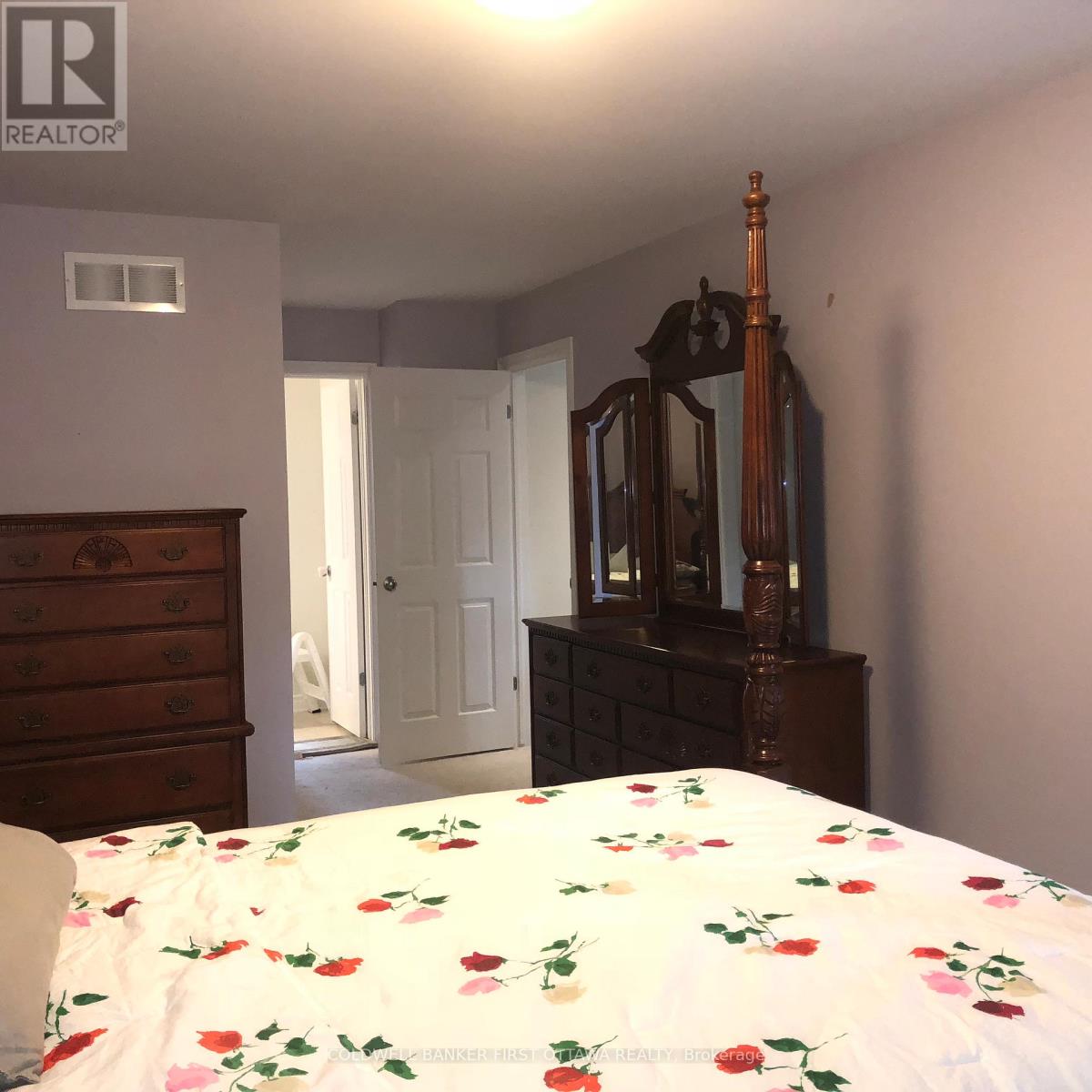 601 Clearbrook Drive, Ottawa, Ontario  K2J 5S2 - Photo 18 - X12714982