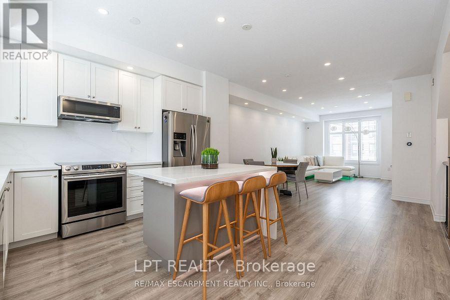 16 Place Polonaise Drive, Grimsby, Ontario  L3M 0H3 - Photo 7 - X12714306