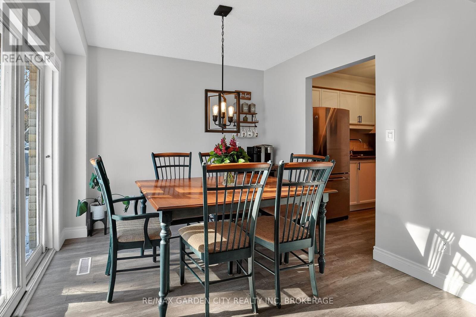 5 Maureen Court, Pelham (Fonthill), Ontario  L0S 1E4 - Photo 12 - X12714992