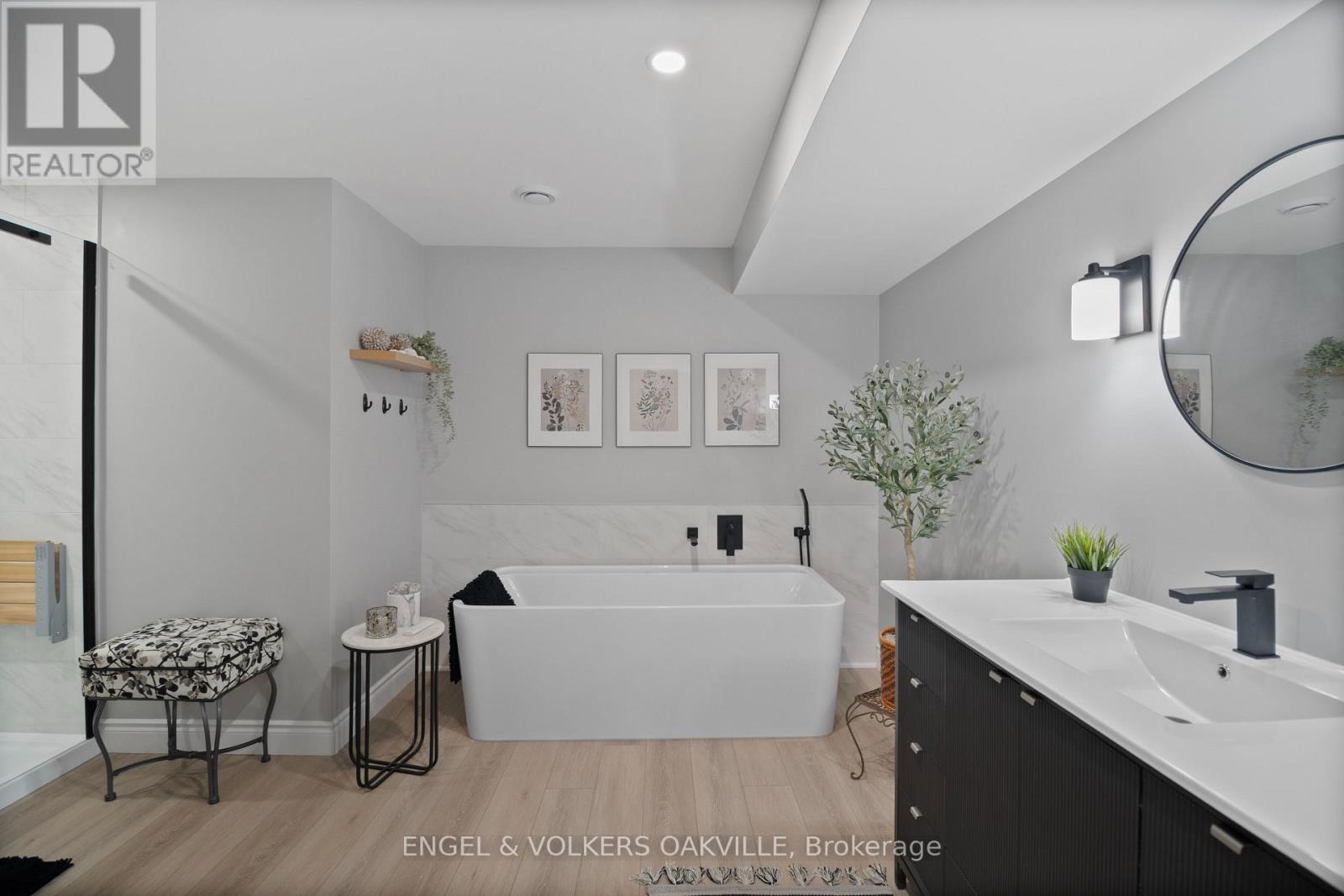 2 Sawmill Lane, Niagara-On-The-Lake, Ontario  L0S 1J1 - Photo 26 - X12715068