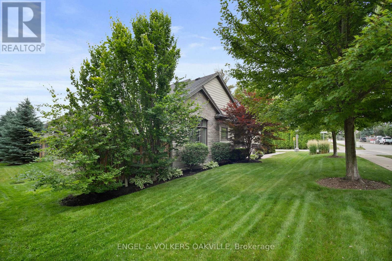 2 Sawmill Lane, Niagara-On-The-Lake, Ontario  L0S 1J1 - Photo 32 - X12715068