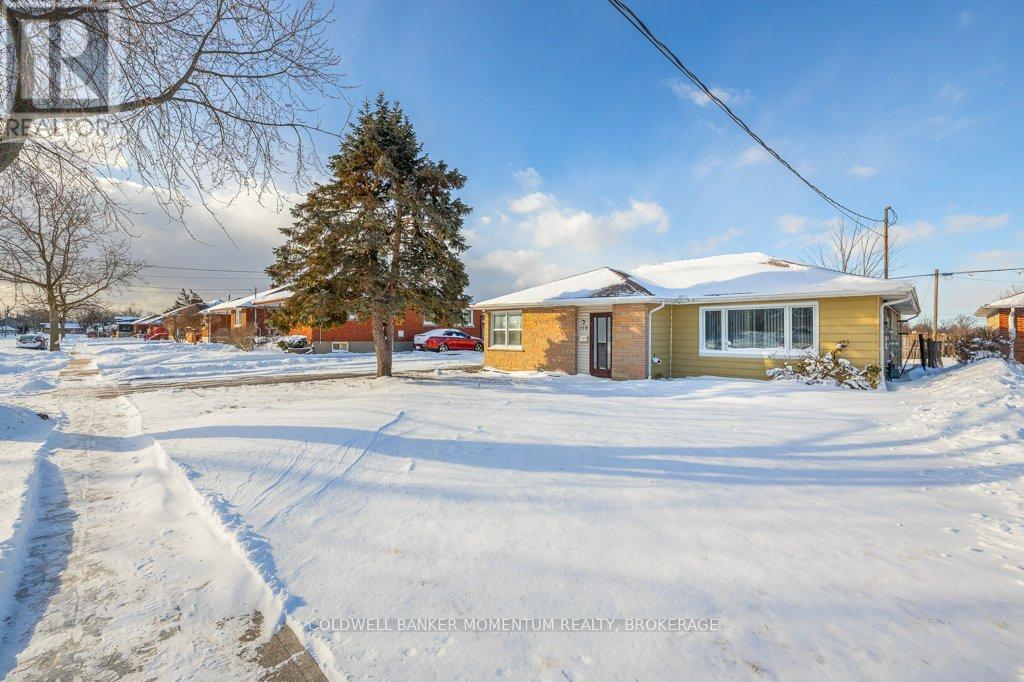 110 Clarke Street, Port Colborne (Killaly East), Ontario  L3K 2G3 - Photo 4 - X12715072
