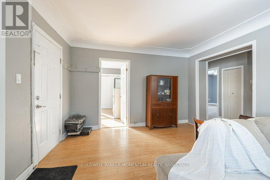 110 Clarke Street, Port Colborne (Killaly East), Ontario  L3K 2G3 - Photo 6 - X12715072