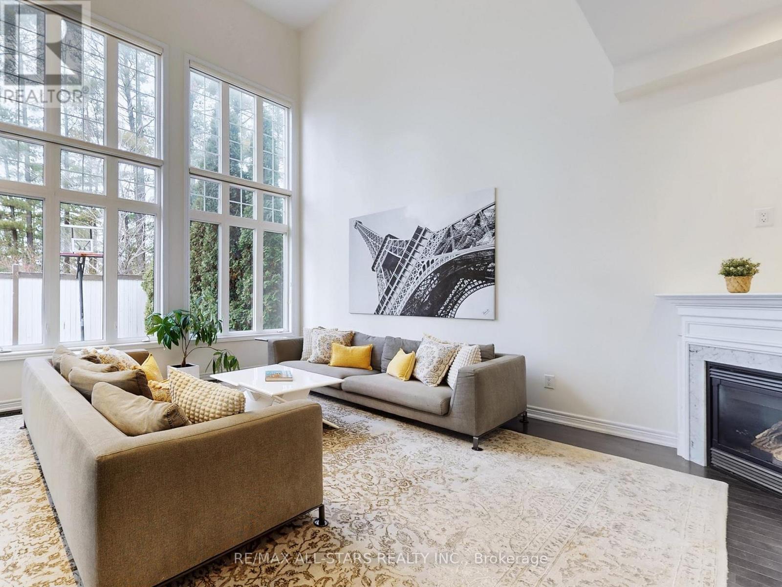 2 Yorkton Boulevard, Markham, Ontario  L6C 0J9 - Photo 3 - N12712836