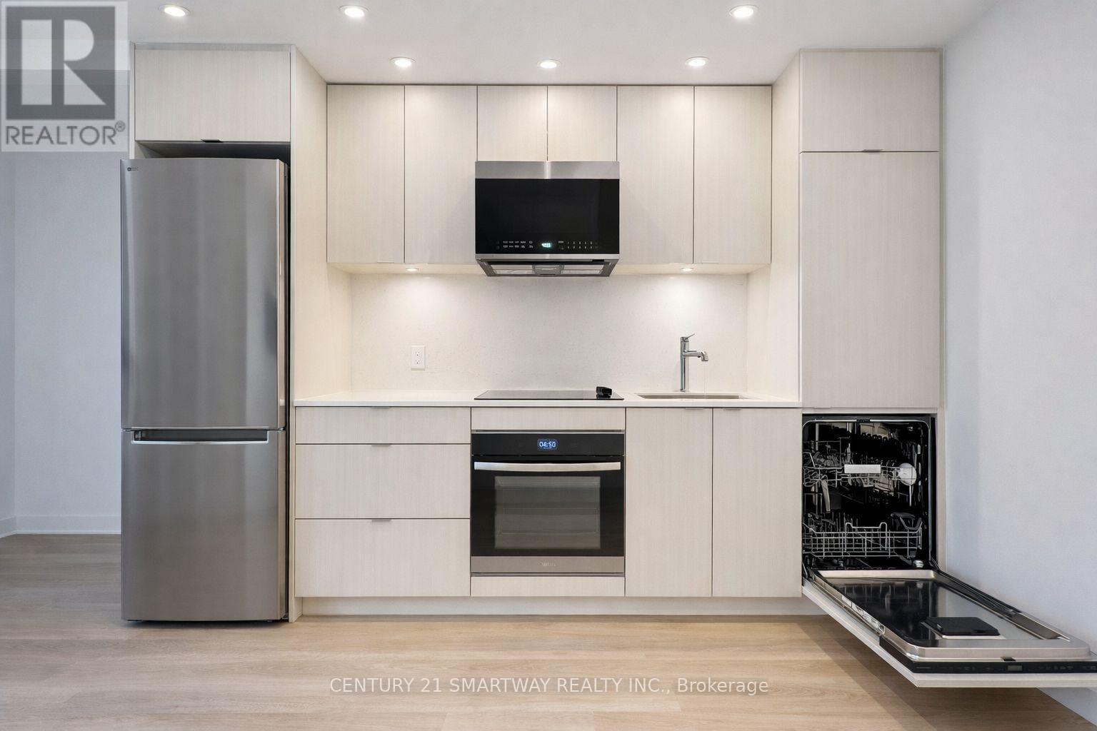 1303 - 60 Central Park Roadway, Toronto, Ontario  M9A 0E6 - Photo 15 - W12691288