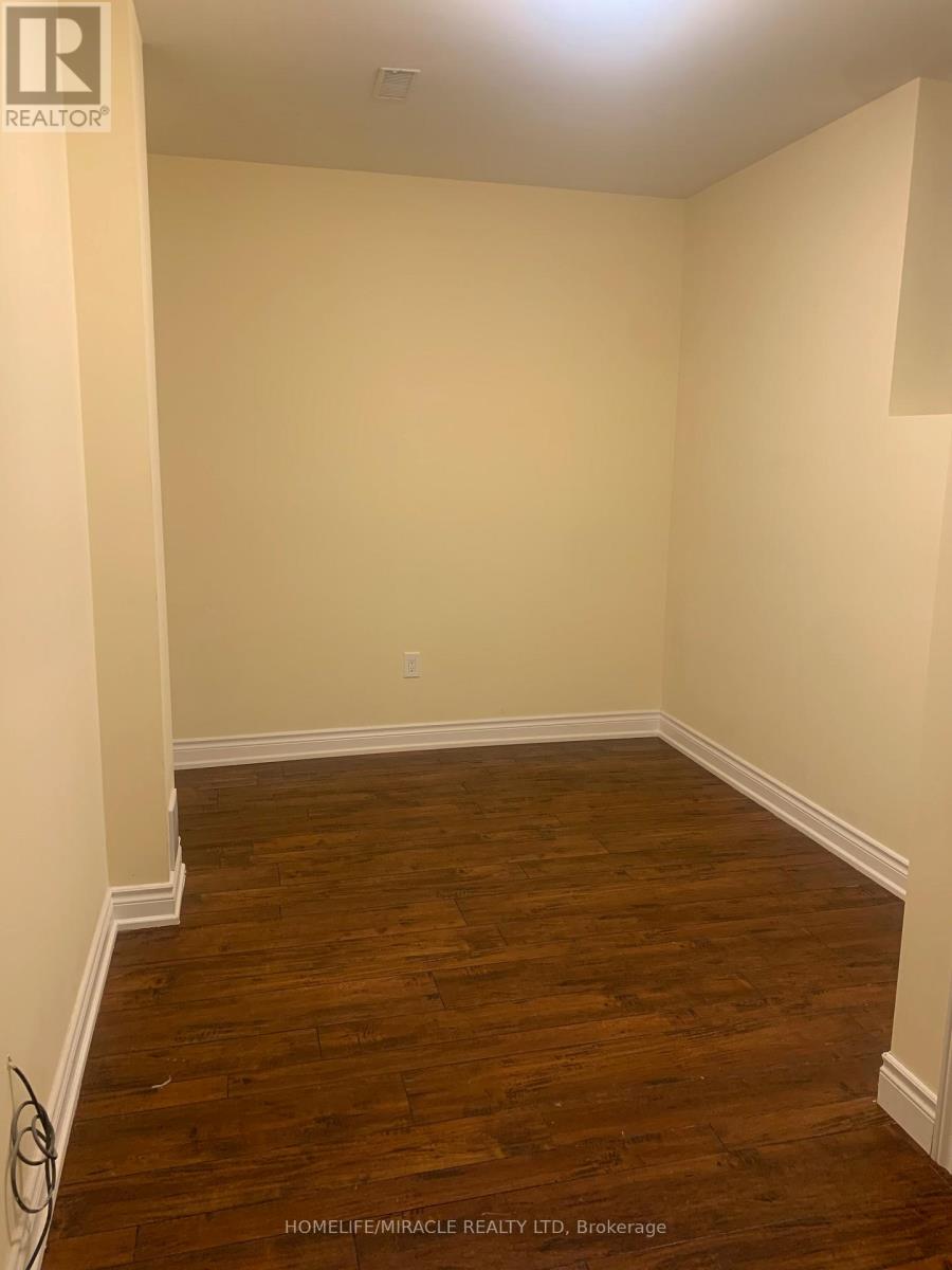 90 Roulette Crescent, Brampton, Ontario  L7A 0G4 - Photo 4 - W12713322