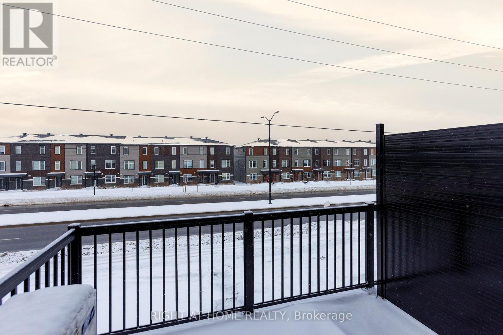 1221 Creekway Private, Ottawa, Ontario  K2T 0S8 - Photo 16 - X12652480