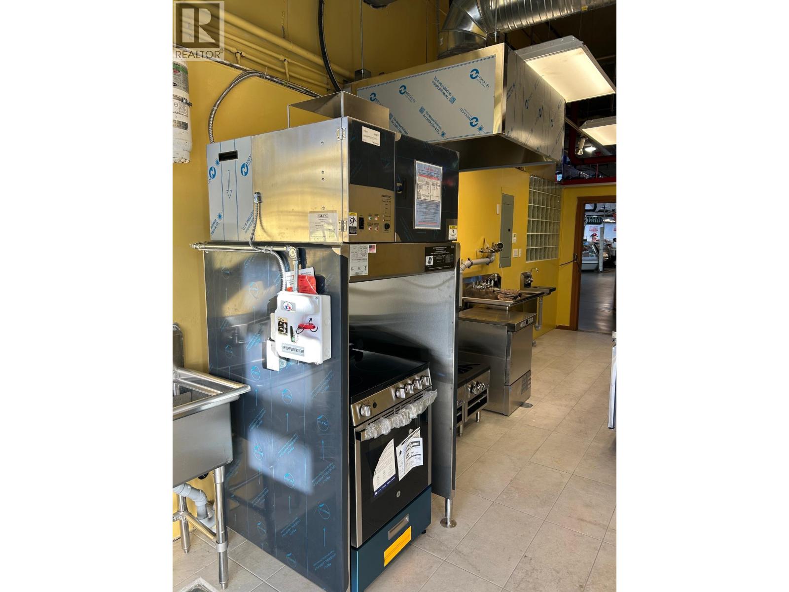 1158 8260 WESTMINISTER HIGHWAY, Richmond, British Columbia