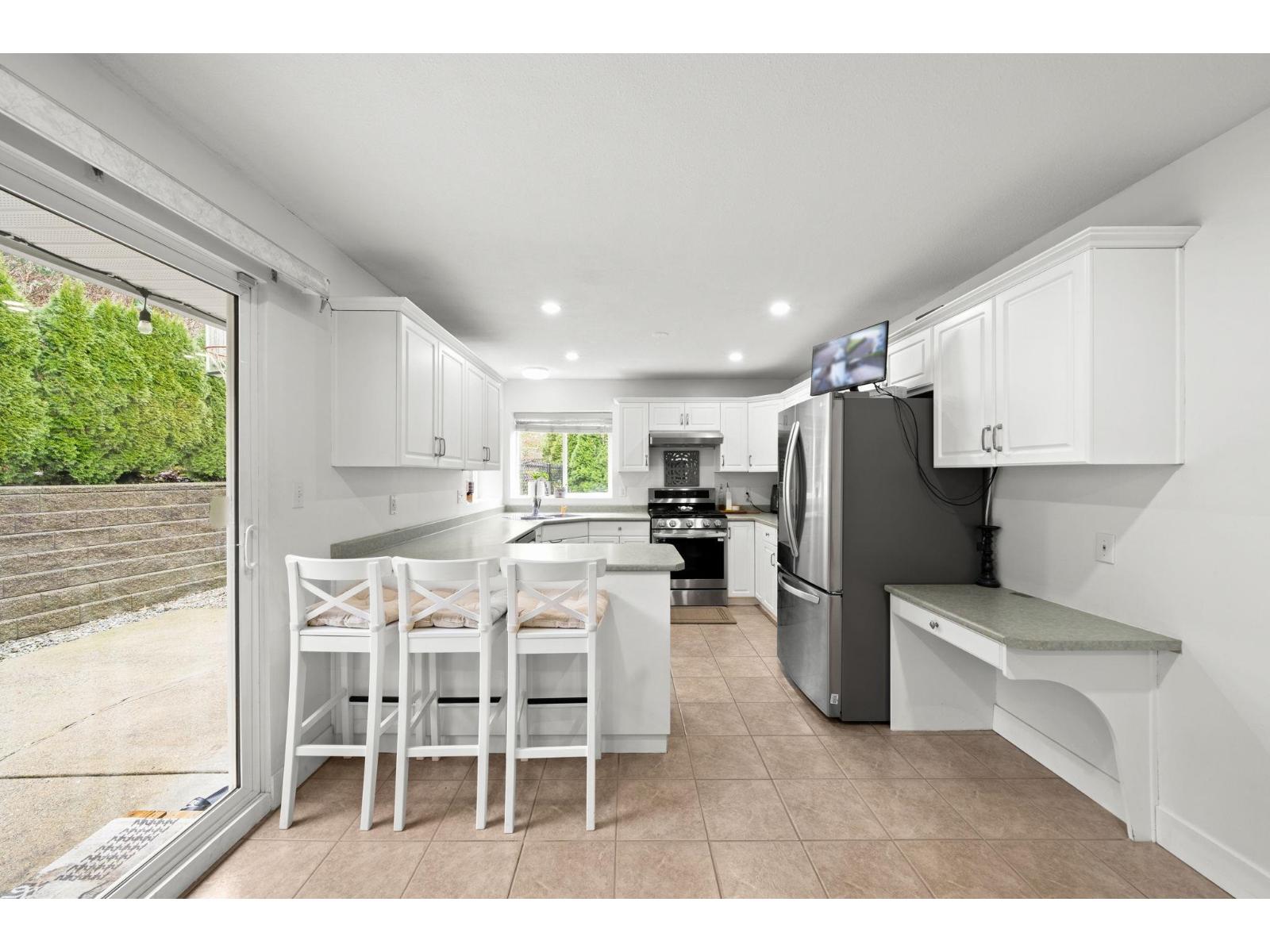 30980 Brookdale Court, Abbotsford, British Columbia  V2T 5S3 - Photo 14 - R3081235