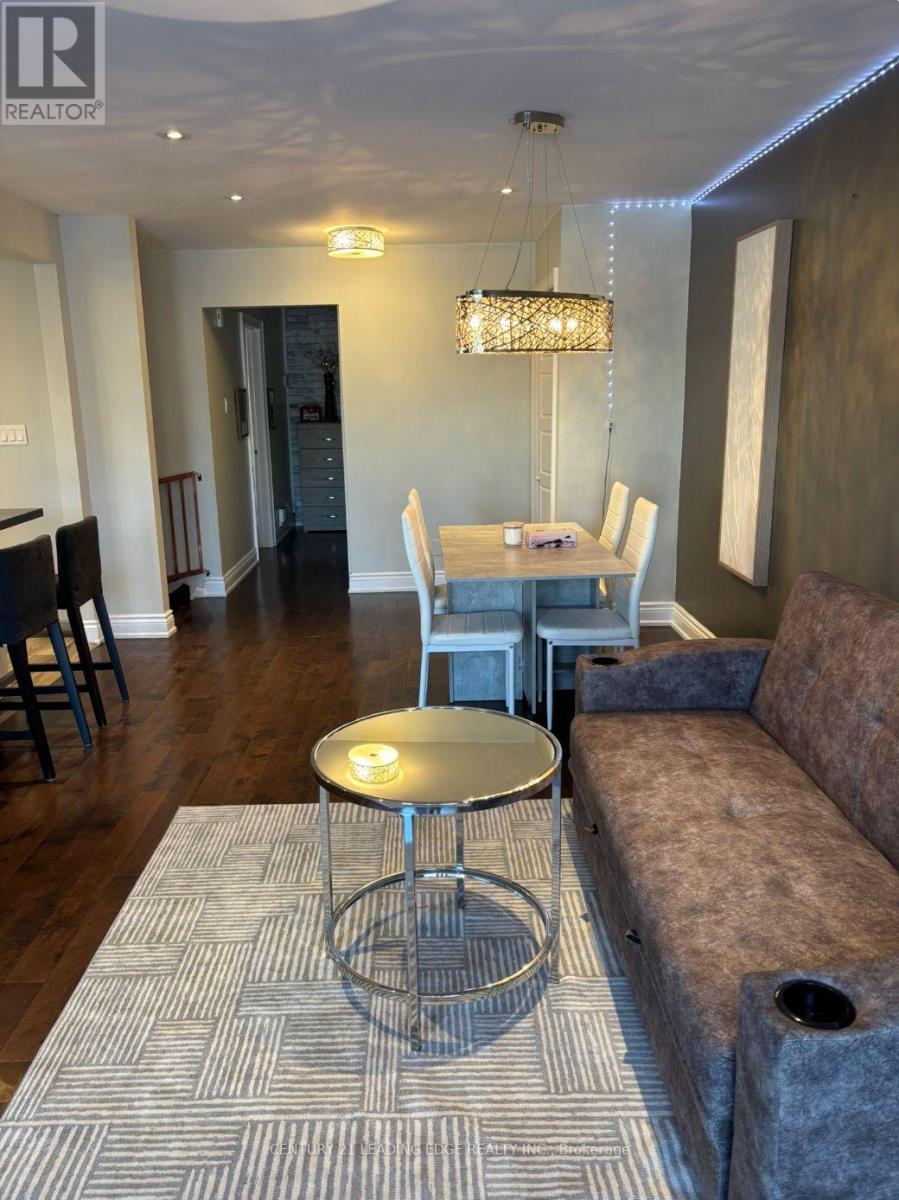 Main Flr - 47 Chapman Avenue, Toronto, Ontario  M4B 1C6 - Photo 10 - E12715034