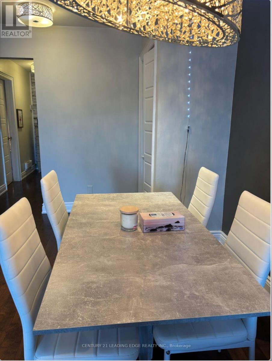 Main Flr - 47 Chapman Avenue, Toronto, Ontario  M4B 1C6 - Photo 12 - E12715034