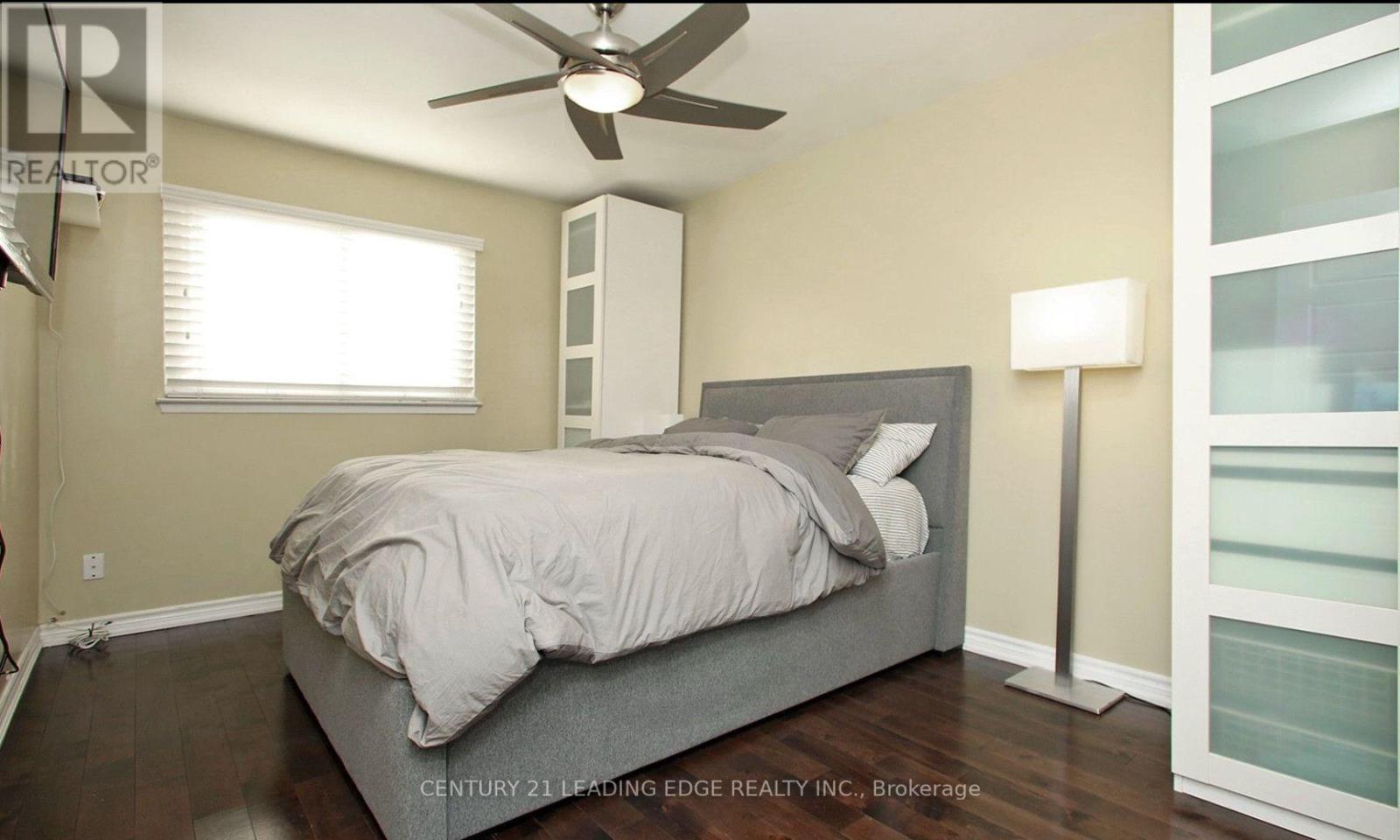 Main Flr - 47 Chapman Avenue, Toronto, Ontario  M4B 1C6 - Photo 14 - E12715034