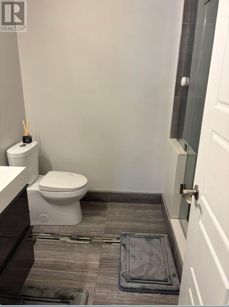 Main Flr - 47 Chapman Avenue, Toronto, Ontario  M4B 1C6 - Photo 18 - E12715034