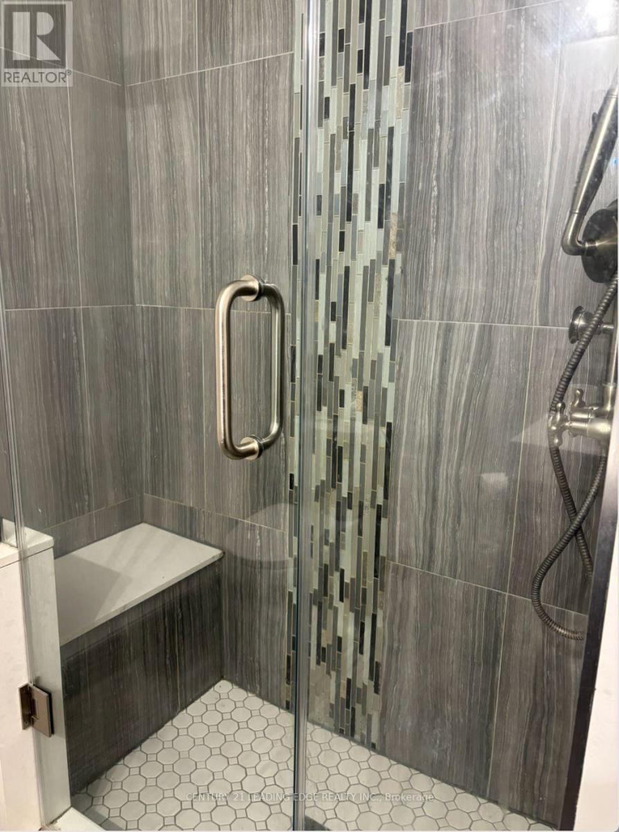 Main Flr - 47 Chapman Avenue, Toronto, Ontario  M4B 1C6 - Photo 19 - E12715034