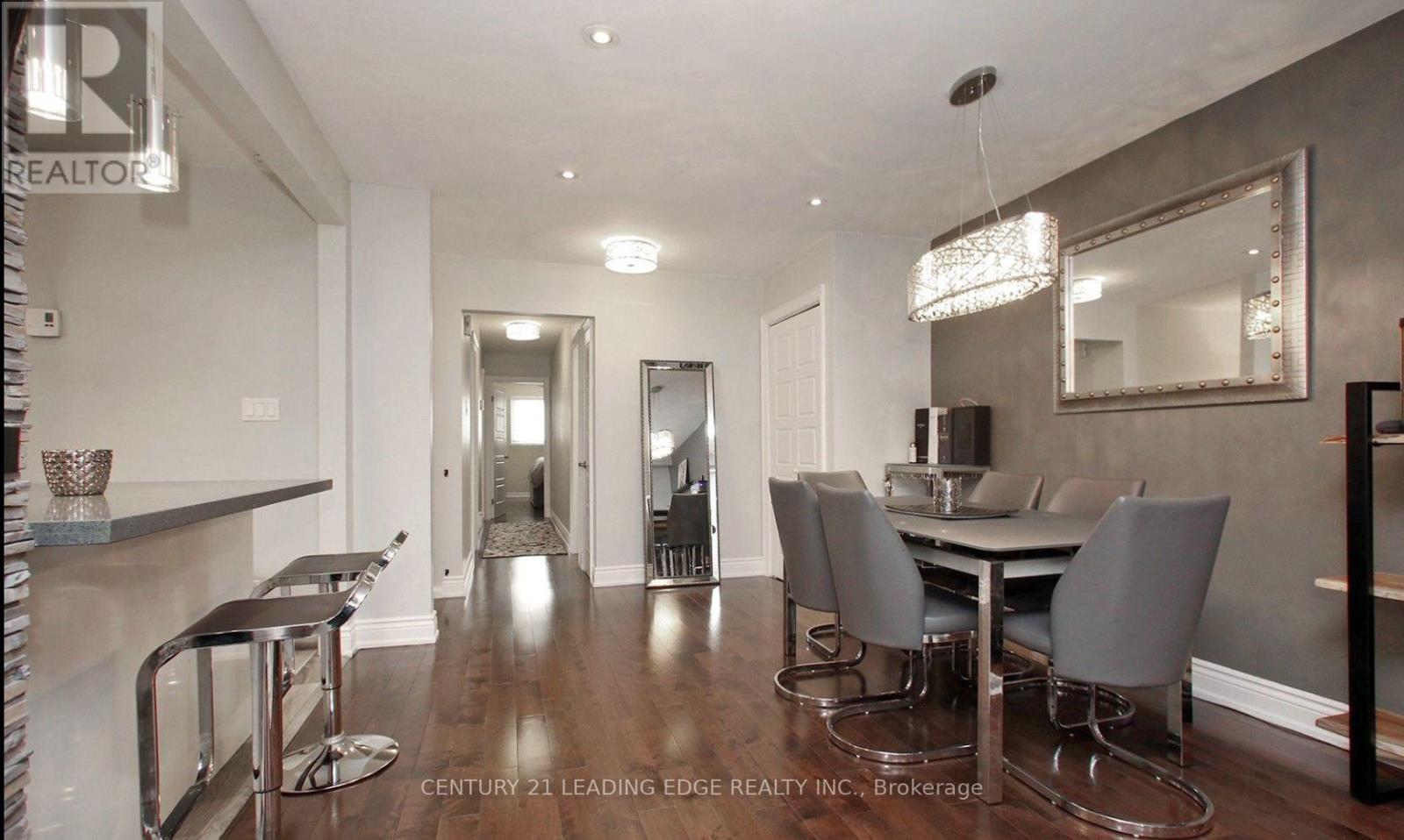 Main Flr - 47 Chapman Avenue, Toronto, Ontario  M4B 1C6 - Photo 4 - E12715034