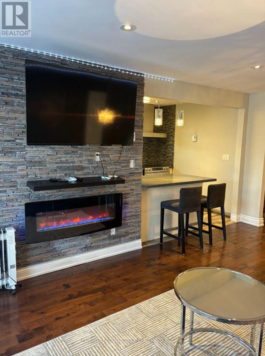 Main Flr - 47 Chapman Avenue, Toronto, Ontario  M4B 1C6 - Photo 8 - E12715034