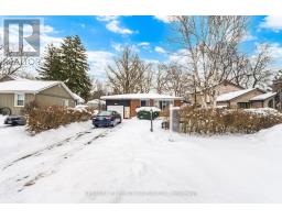 325 DYSON ROAD, Pickering, Ontario