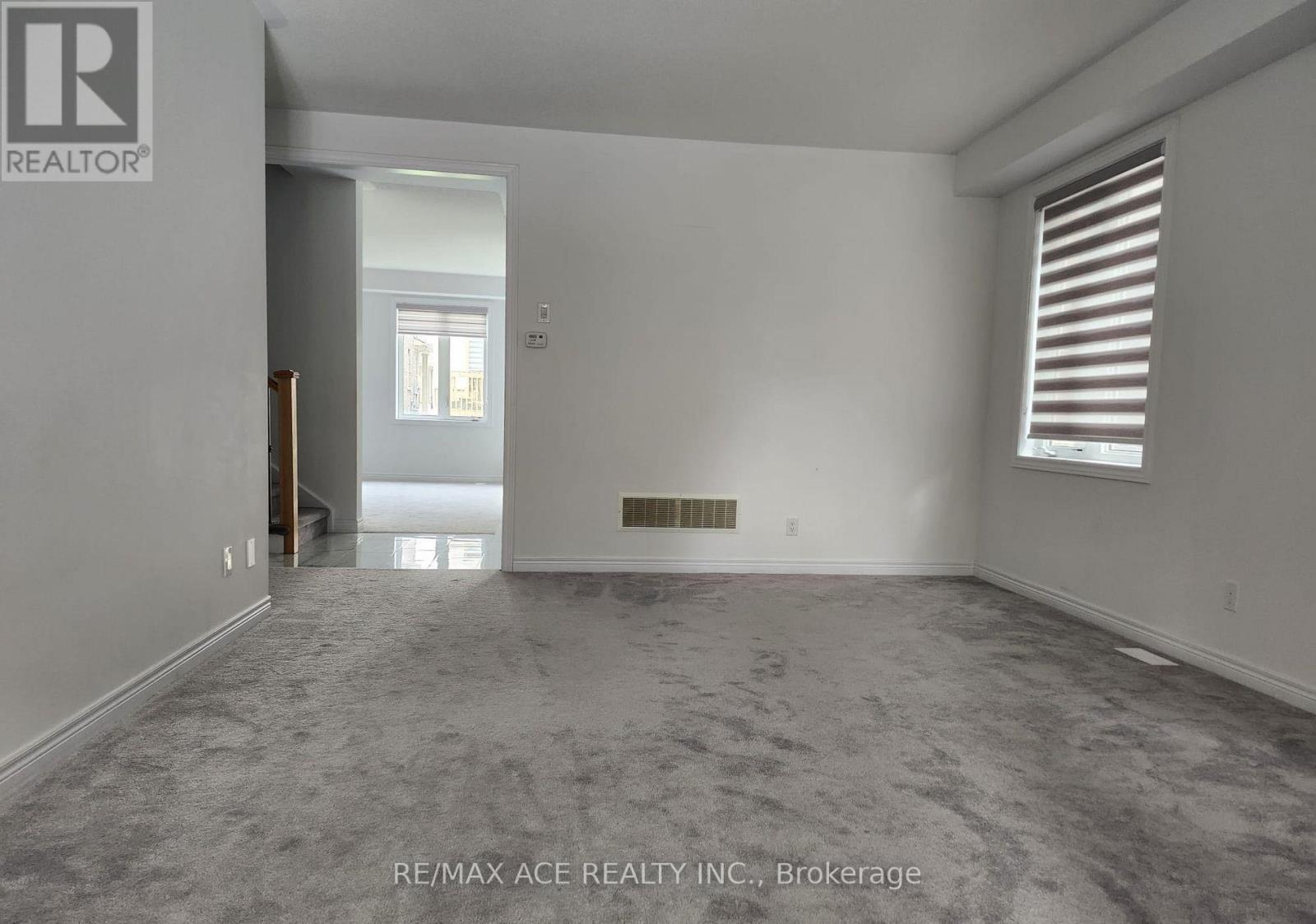 976 Andrew Murdoch Street W, Oshawa, Ontario  L1L 0S2 - Photo 3 - E12715092