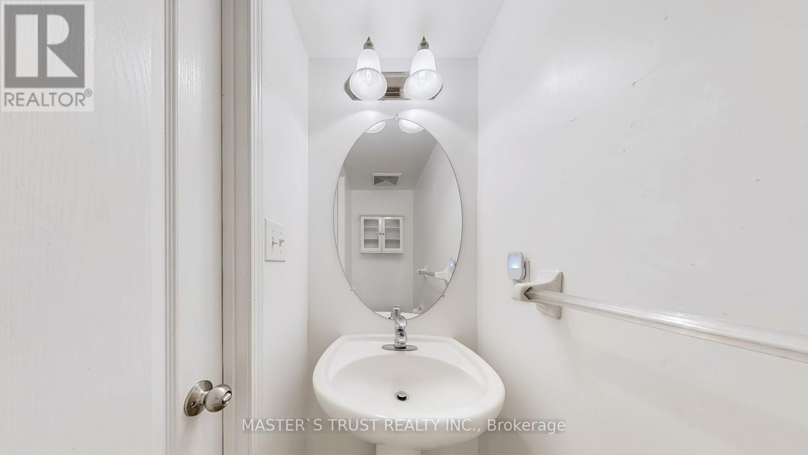 Unit4 - 74 Munro Street, Toronto, Ontario  M4M 2S9 - Photo 12 - E12715098