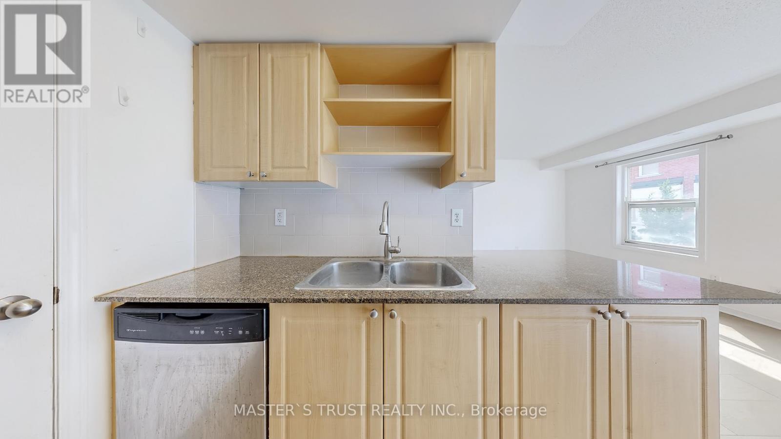 Unit4 - 74 Munro Street, Toronto, Ontario  M4M 2S9 - Photo 9 - E12715098
