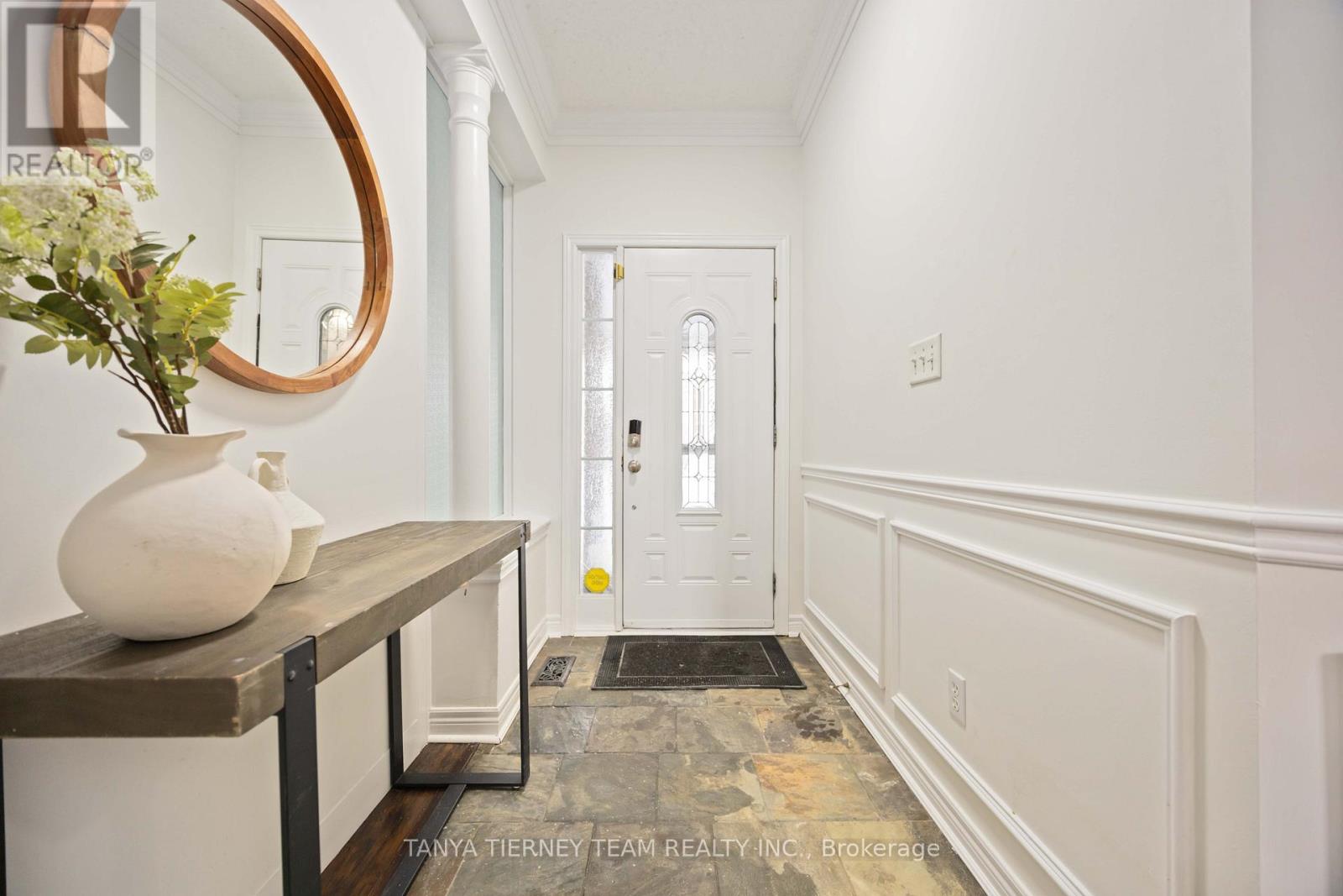 101 Tunney Place, Whitby, Ontario  L1M 2G4 - Photo 4 - E12715124