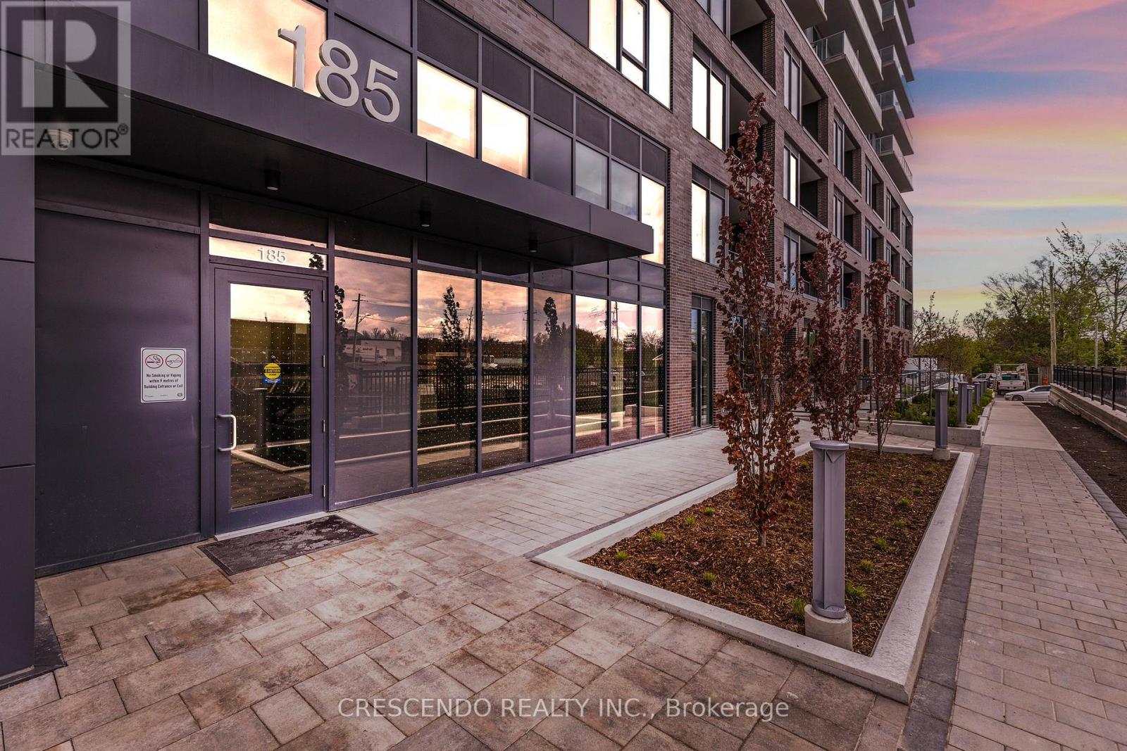 409 - 185 DEERFIELD ROAD, Newmarket, Ontario