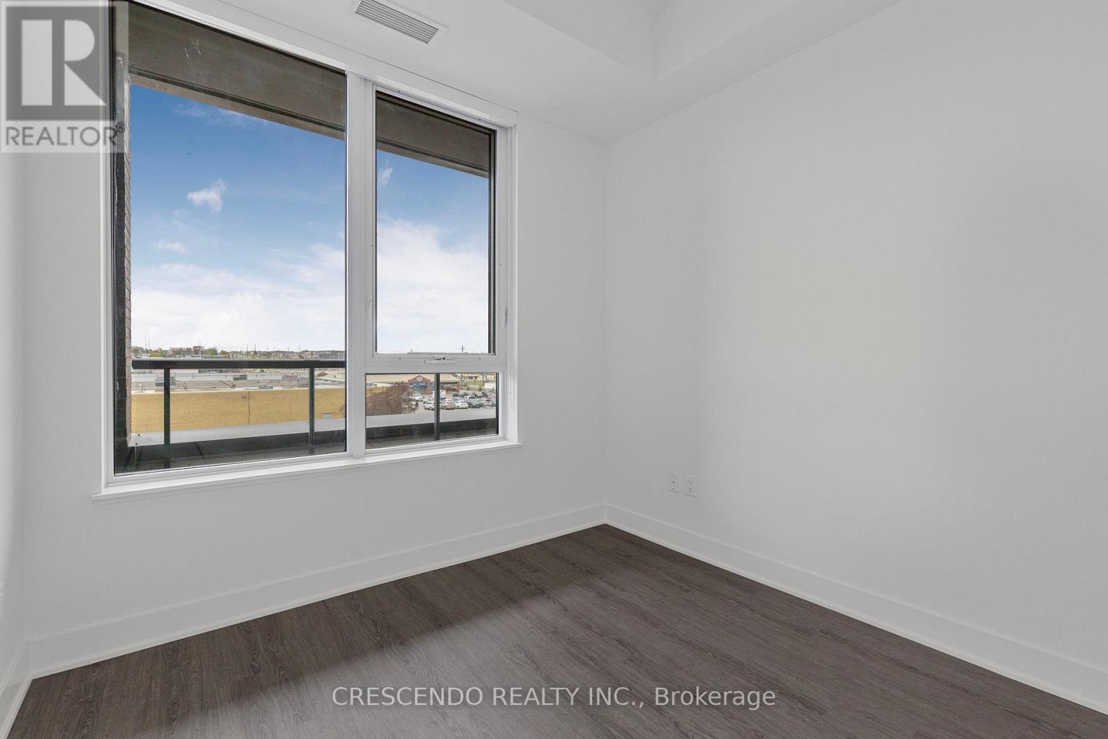 409 - 185 Deerfield Road, Newmarket, Ontario  L3Y 0G7 - Photo 32 - N12714996