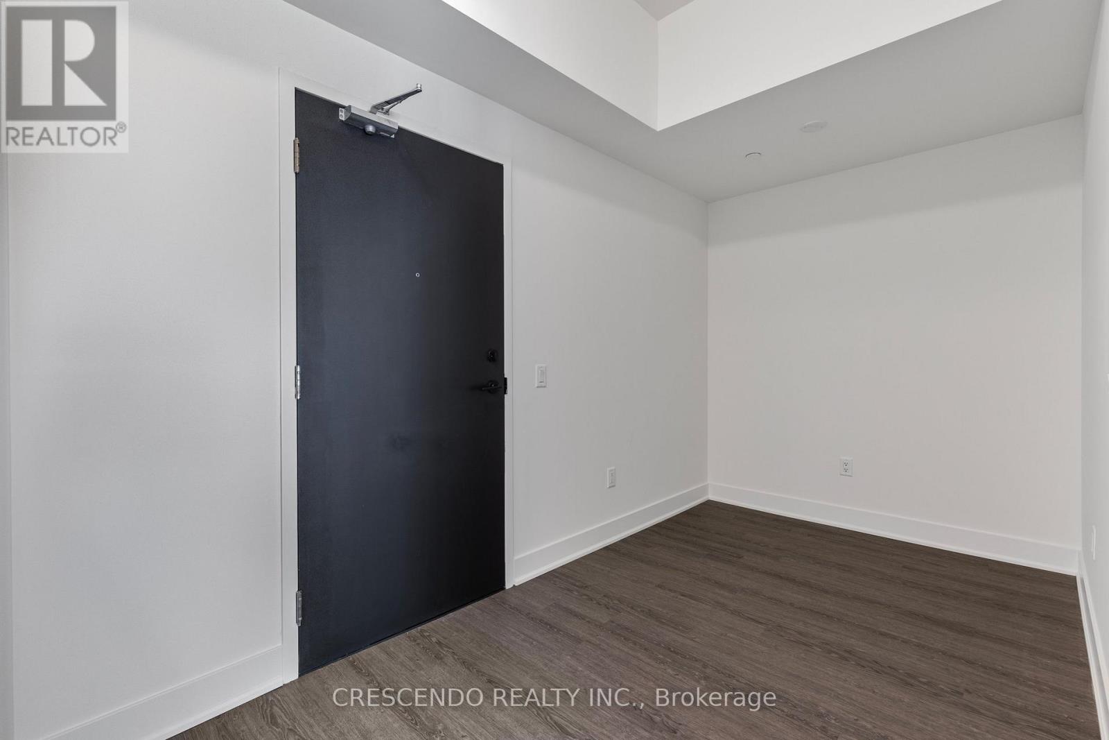 409 - 185 Deerfield Road, Newmarket, Ontario  L3Y 0G7 - Photo 6 - N12714996