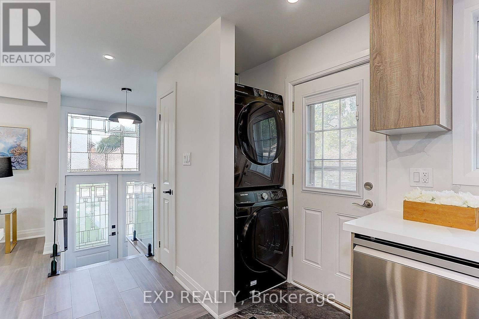 181 Maple Avenue, Richmond Hill, Ontario  L4C 1M2 - Photo 11 - N12715046