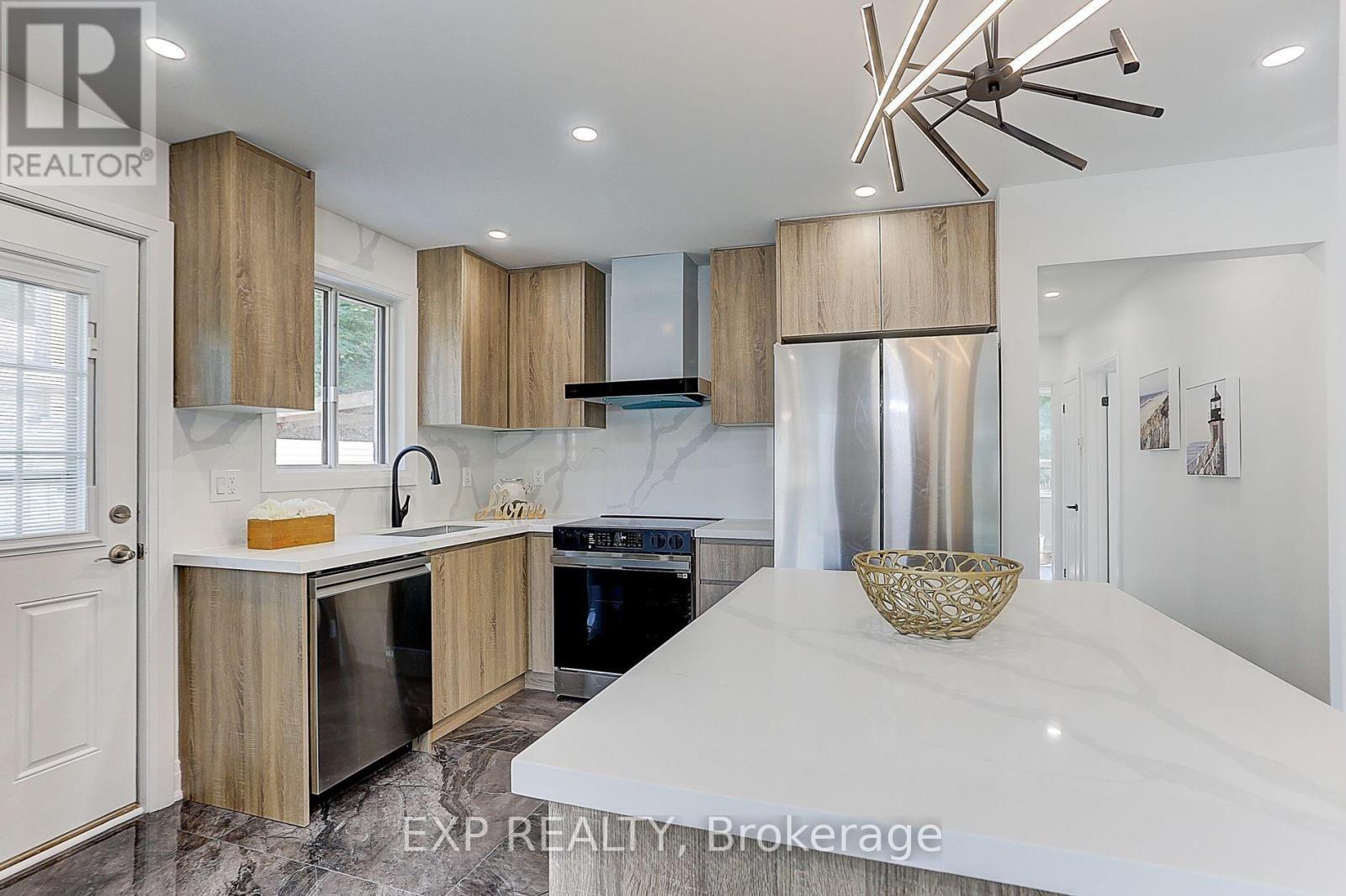 181 Maple Avenue, Richmond Hill, Ontario  L4C 1M2 - Photo 9 - N12715046