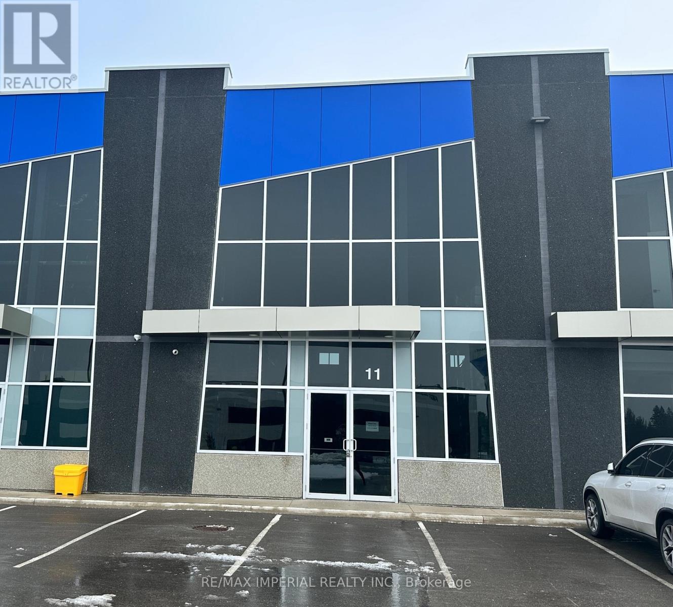 11 - 115 Addison Hall Circle, Aurora, Ontario  L4G 7C7 - Photo 2 - N12715062