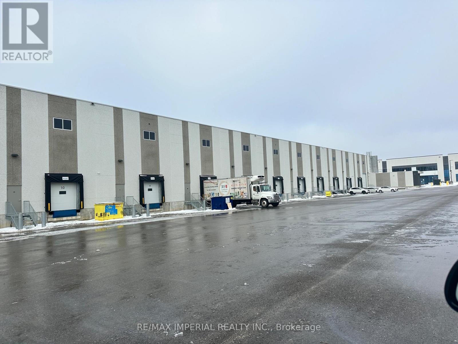 11 - 115 Addison Hall Circle, Aurora, Ontario  L4G 7C7 - Photo 3 - N12715062