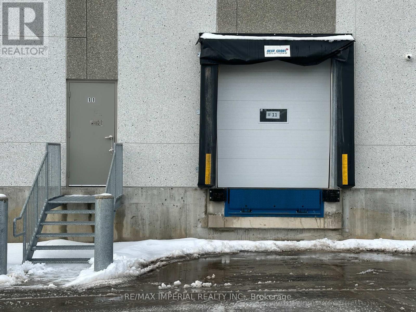 11 - 115 Addison Hall Circle, Aurora, Ontario  L4G 7C7 - Photo 4 - N12715062