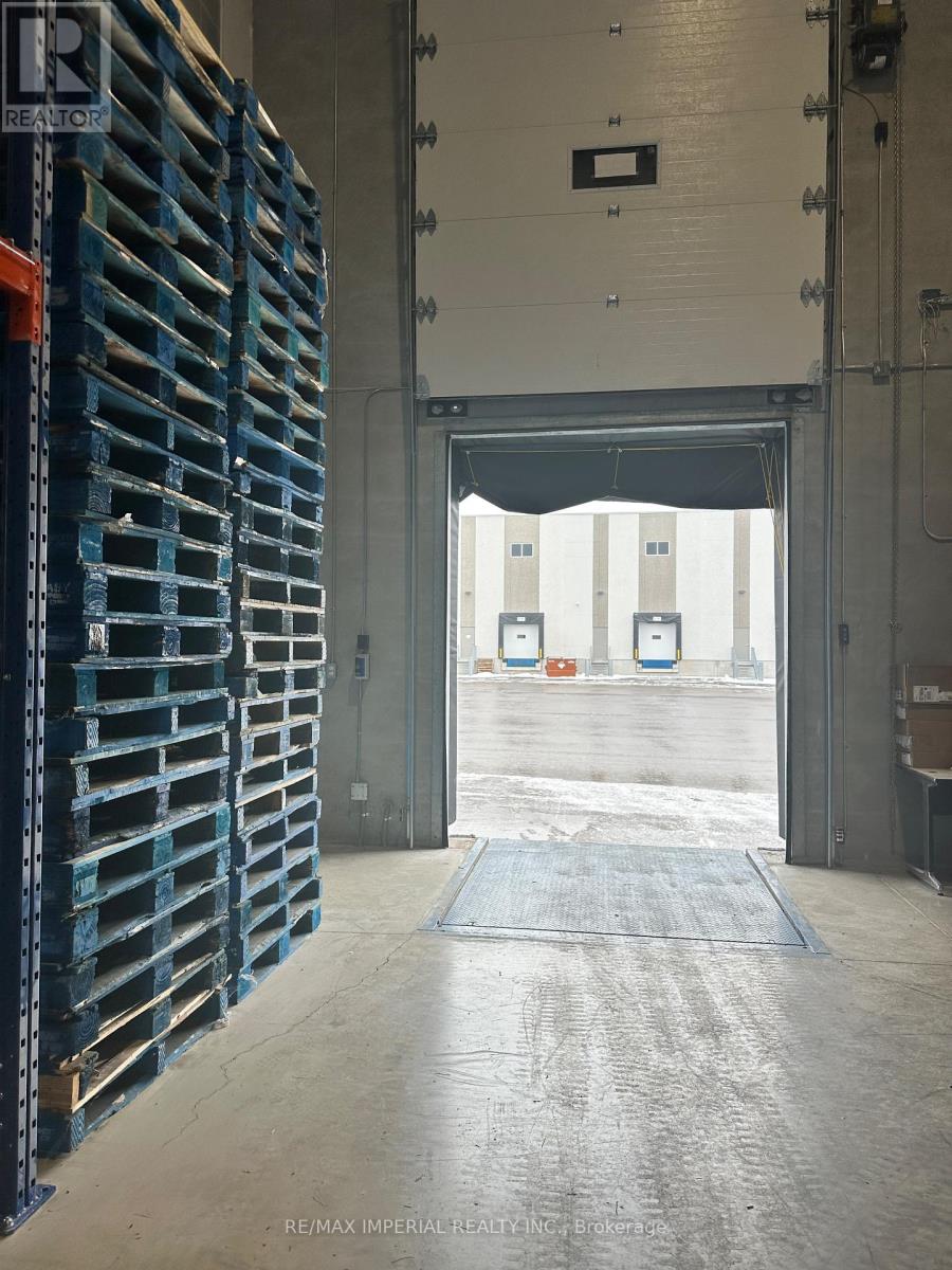 11 - 115 Addison Hall Circle, Aurora, Ontario  L4G 7C7 - Photo 5 - N12715062