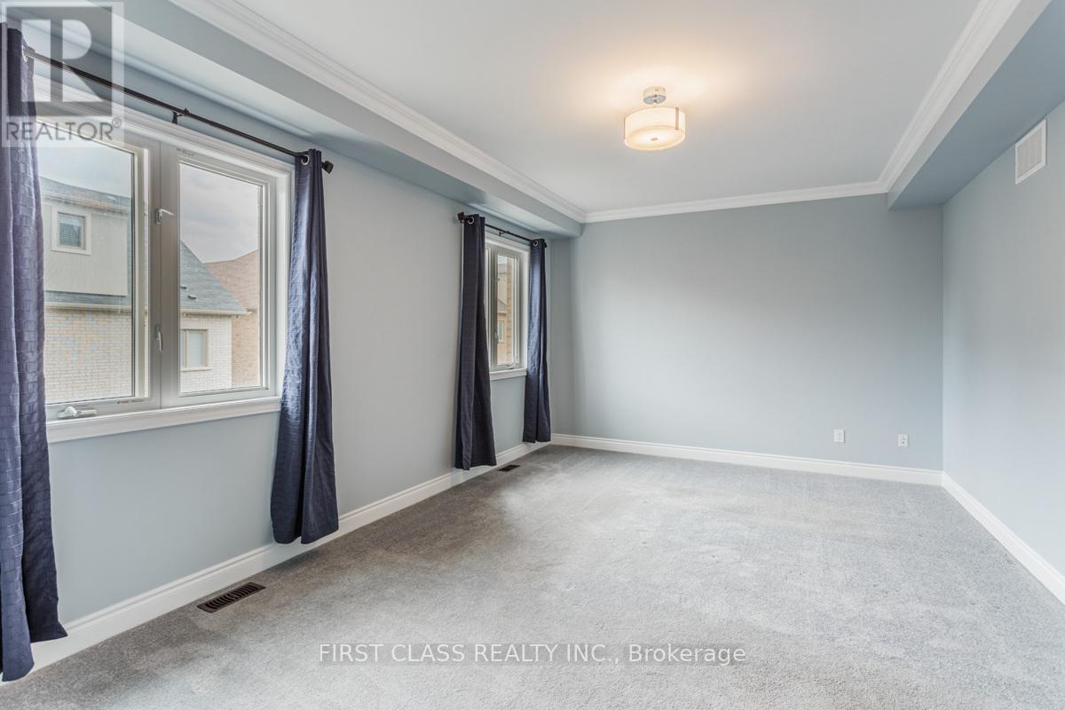 1123 Grainger Trail, Newmarket, Ontario  L3X 0G7 - Photo 10 - N12715078