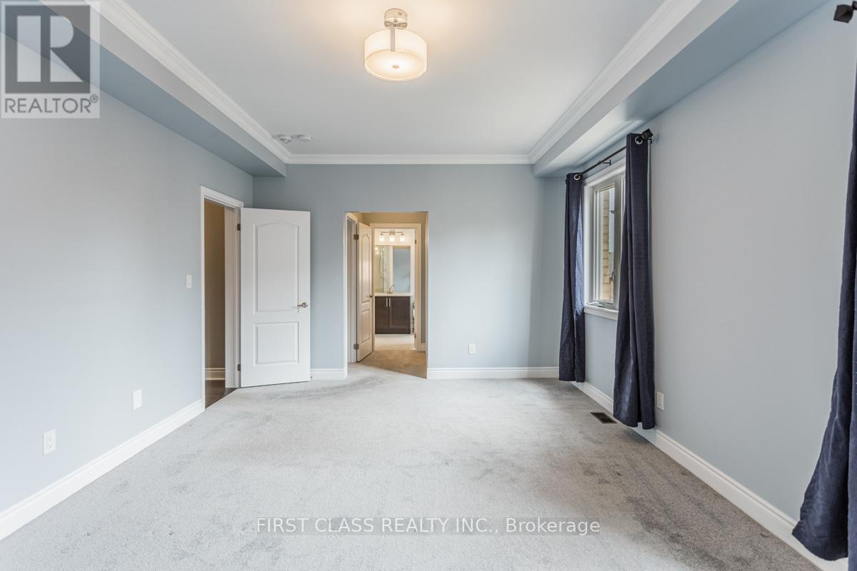 1123 Grainger Trail, Newmarket, Ontario  L3X 0G7 - Photo 11 - N12715078