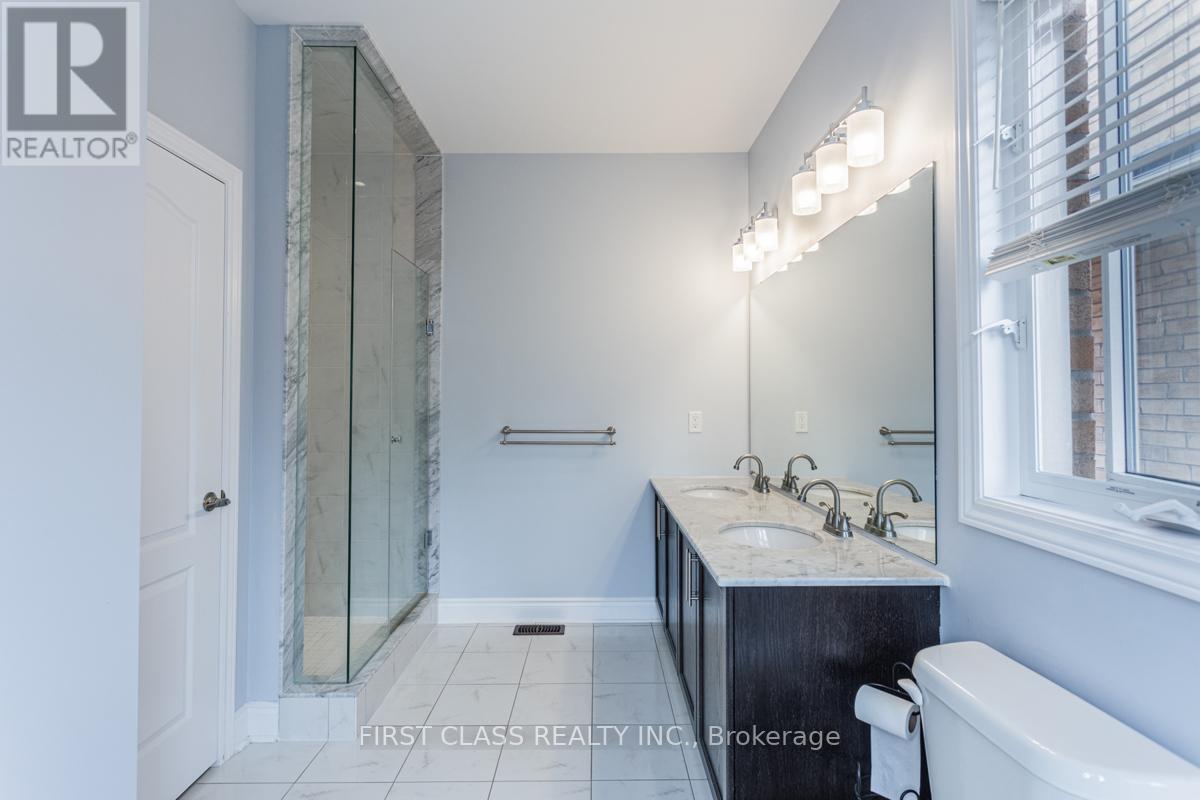 1123 Grainger Trail, Newmarket, Ontario  L3X 0G7 - Photo 13 - N12715078