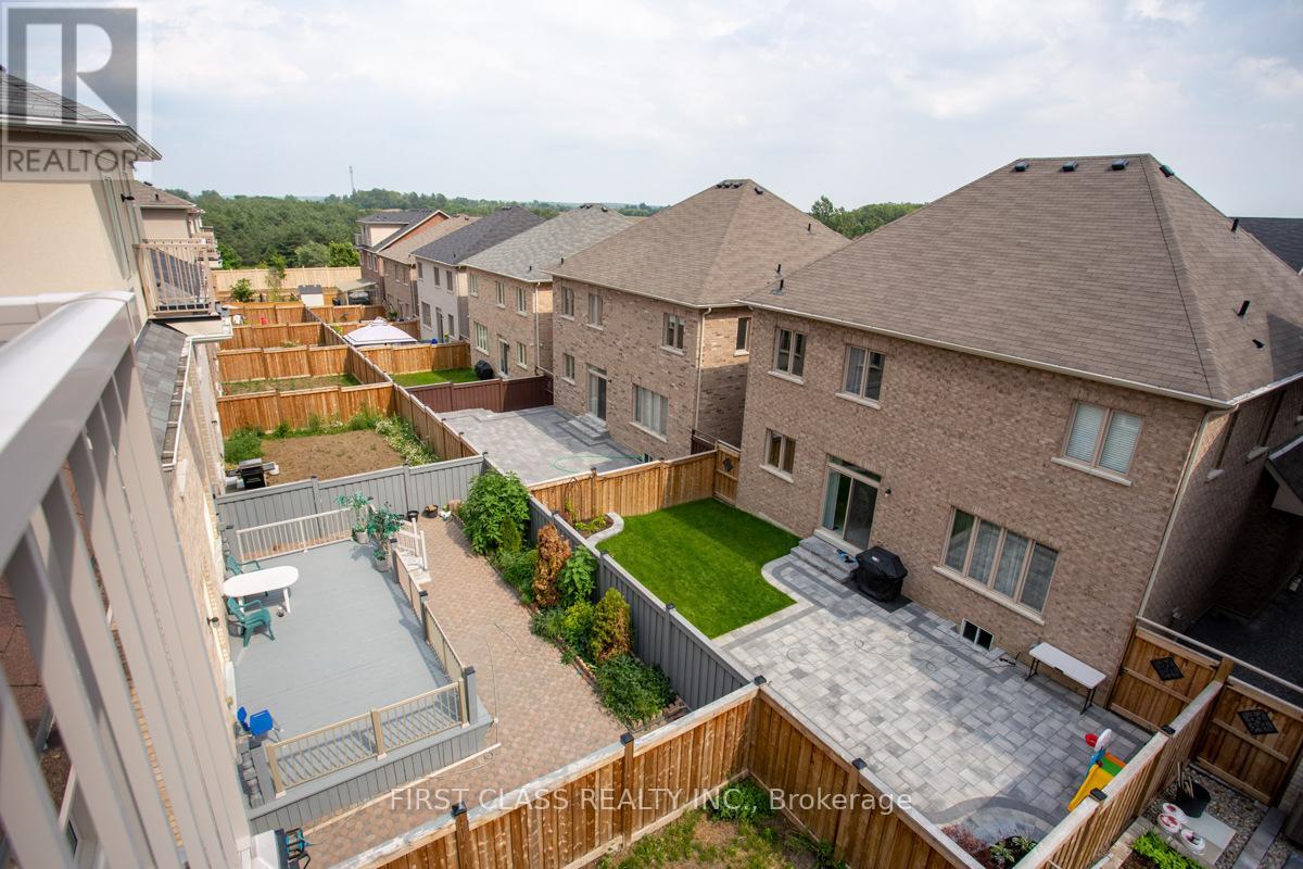 1123 Grainger Trail, Newmarket, Ontario  L3X 0G7 - Photo 23 - N12715078