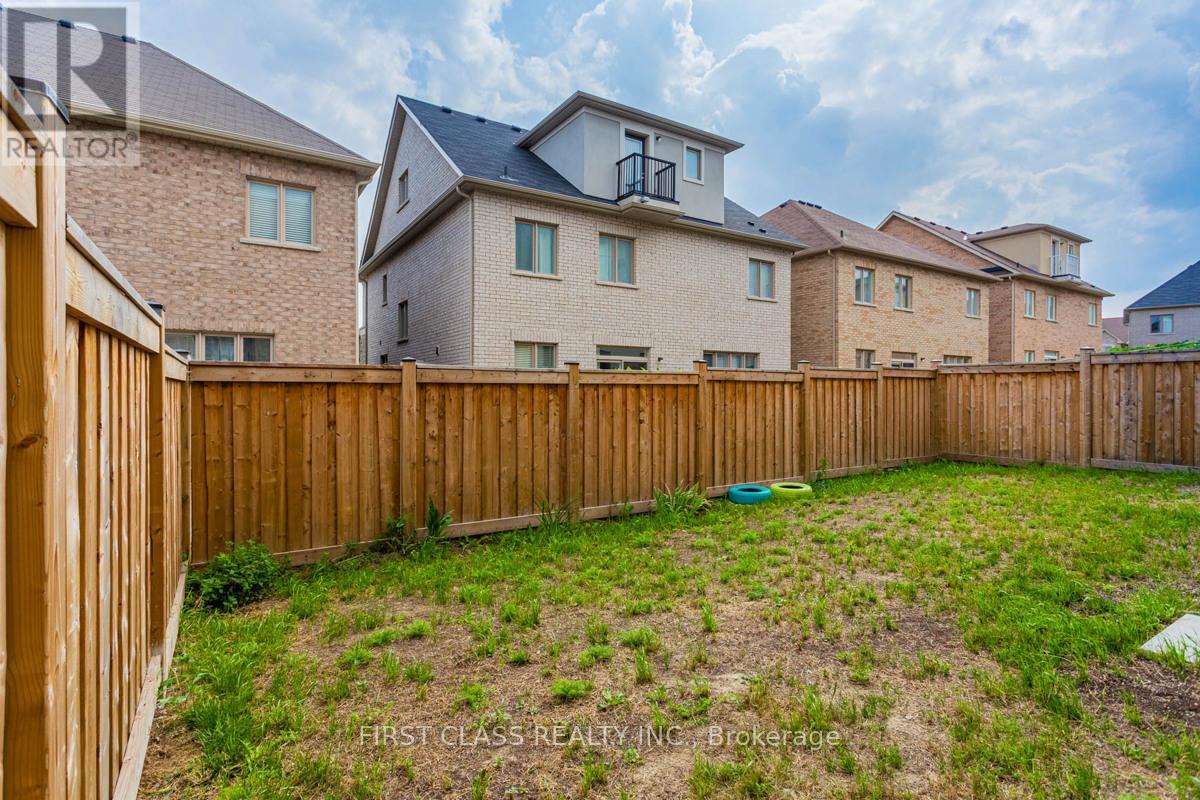 1123 Grainger Trail, Newmarket, Ontario  L3X 0G7 - Photo 24 - N12715078