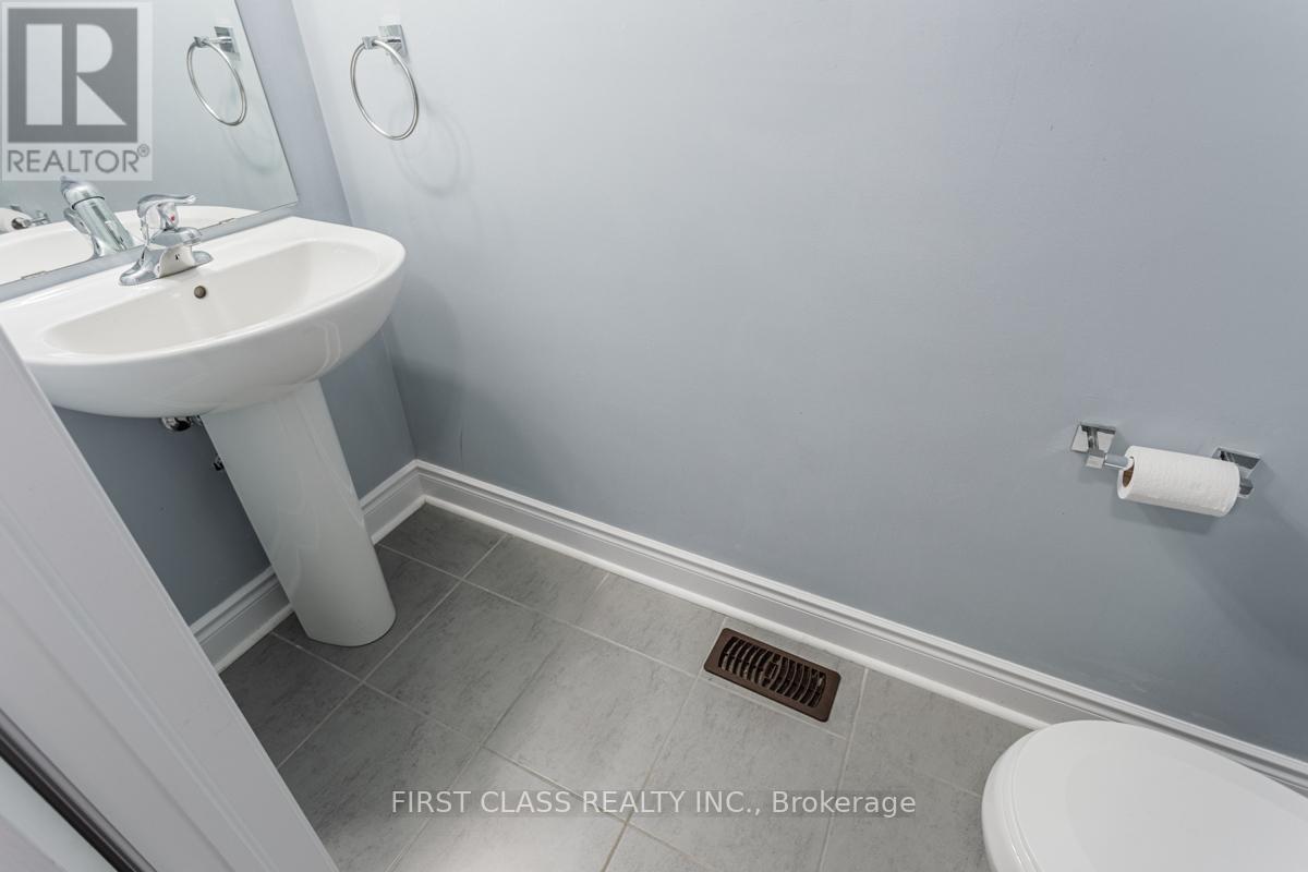 1123 Grainger Trail, Newmarket, Ontario  L3X 0G7 - Photo 9 - N12715078