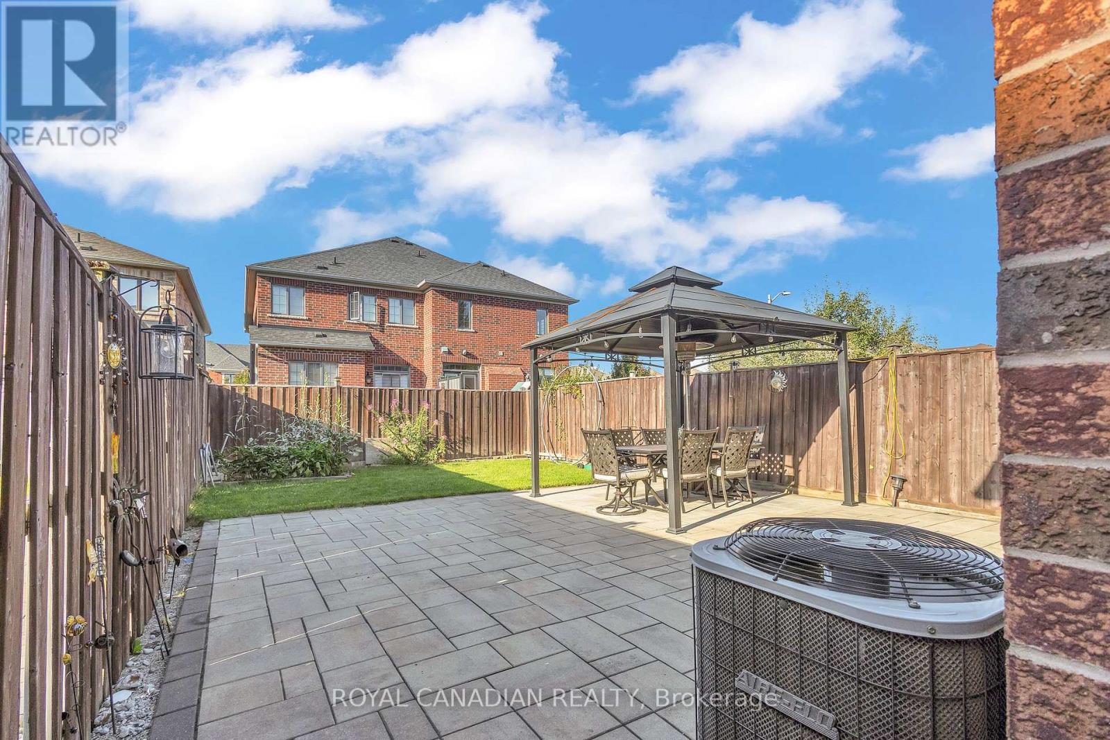 6 Mediterra Drive, Vaughan, Ontario  L4H 3B6 - Photo 35 - N12715104