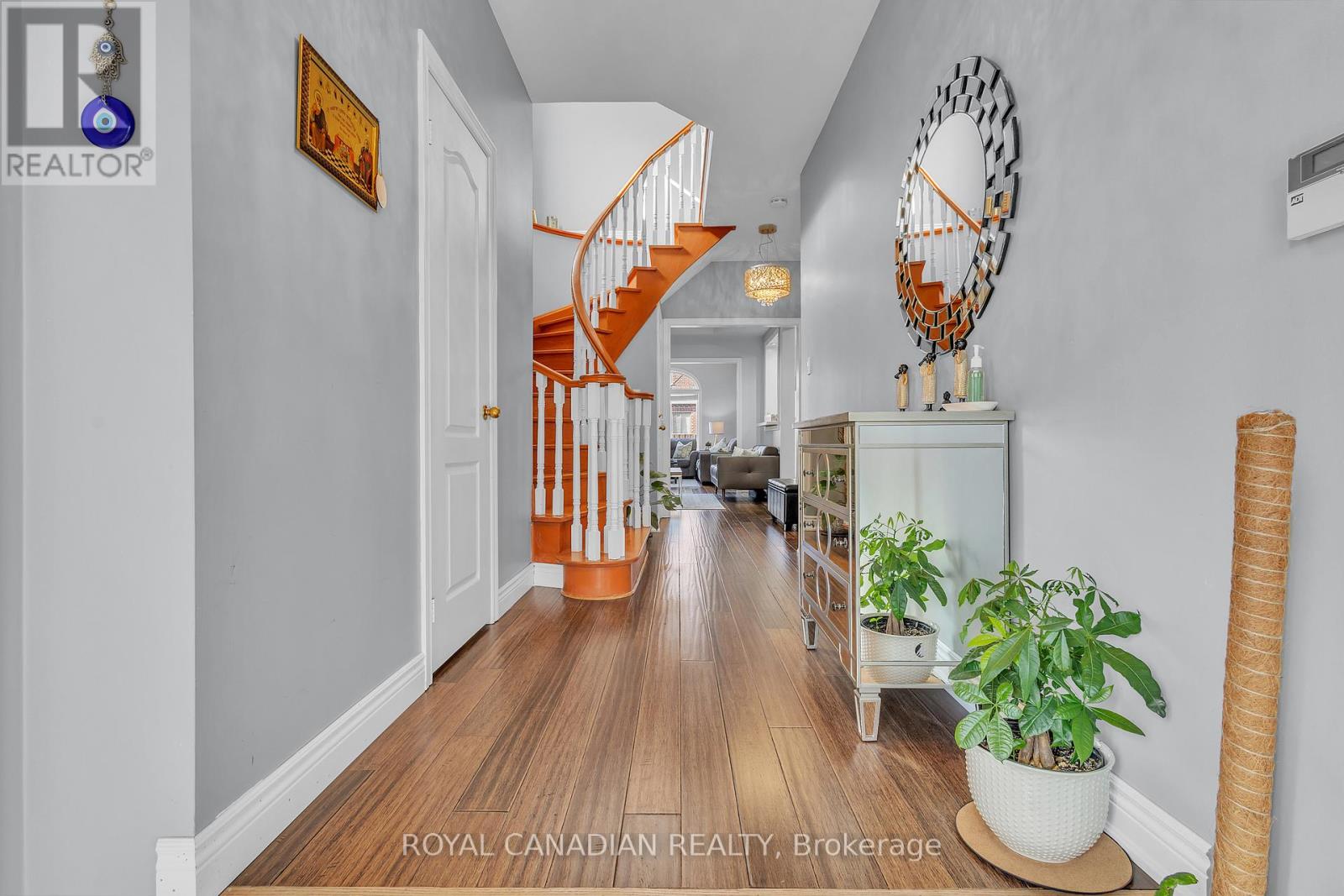 6 Mediterra Drive, Vaughan, Ontario  L4H 3B6 - Photo 5 - N12715104